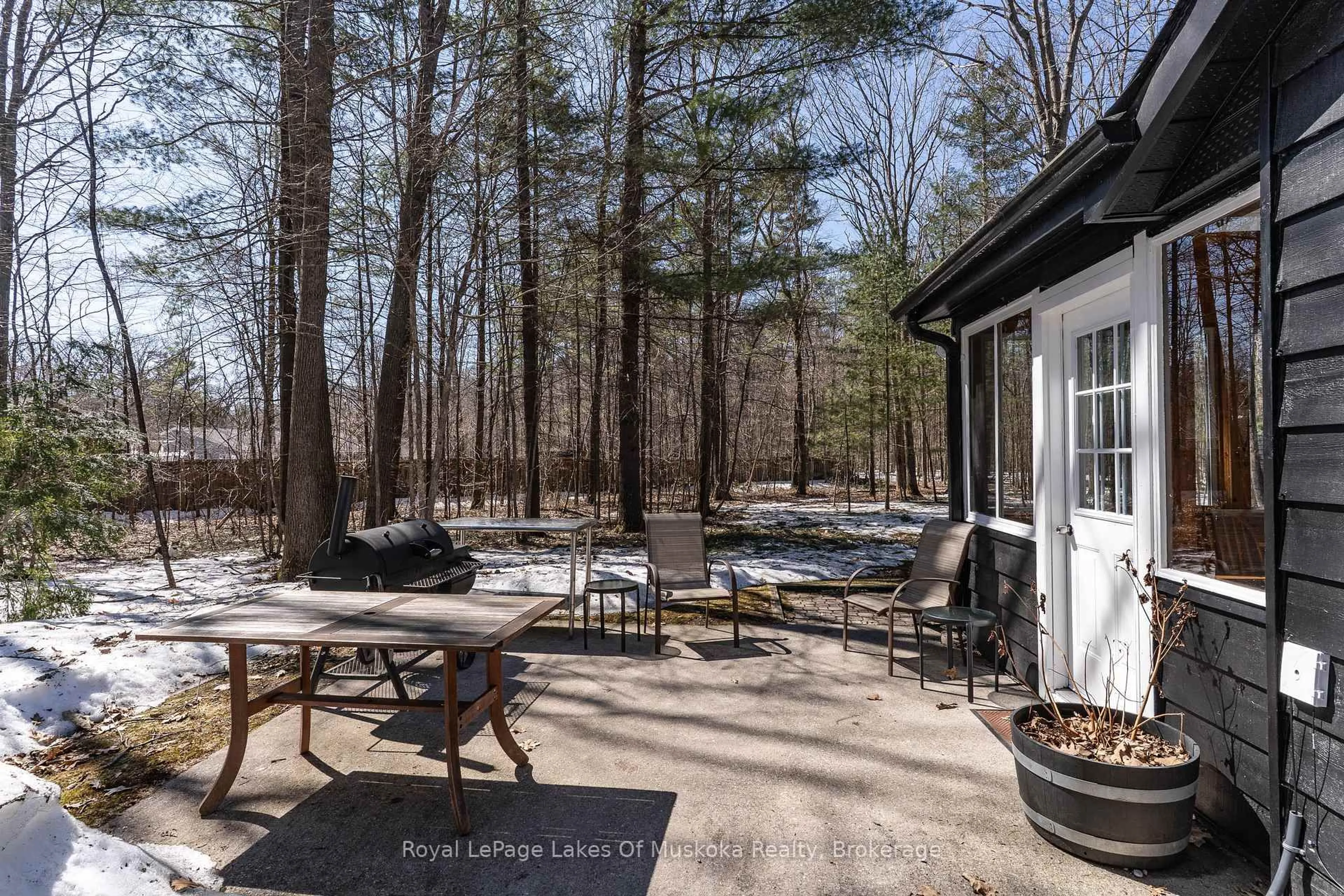 Patio, forest/trees view for 200 Tiffany Tr, Gravenhurst Ontario P1P 1A6