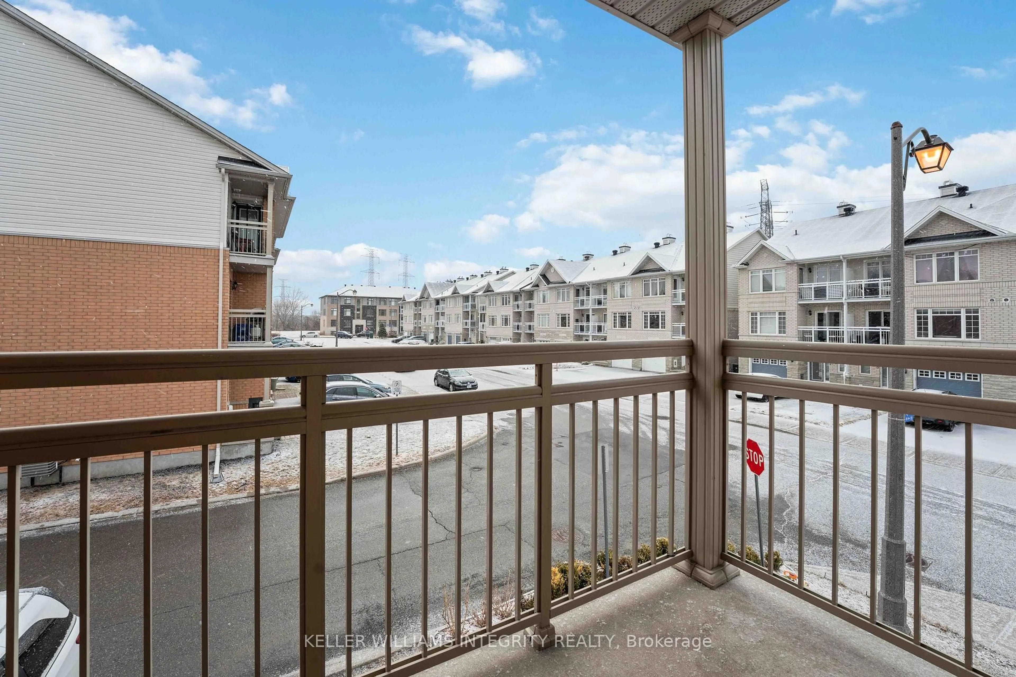 Balcony in the apartment, water/lake/river/ocean view for 136 Quito Private N/A, Ottawa Ontario K2E 0A7
