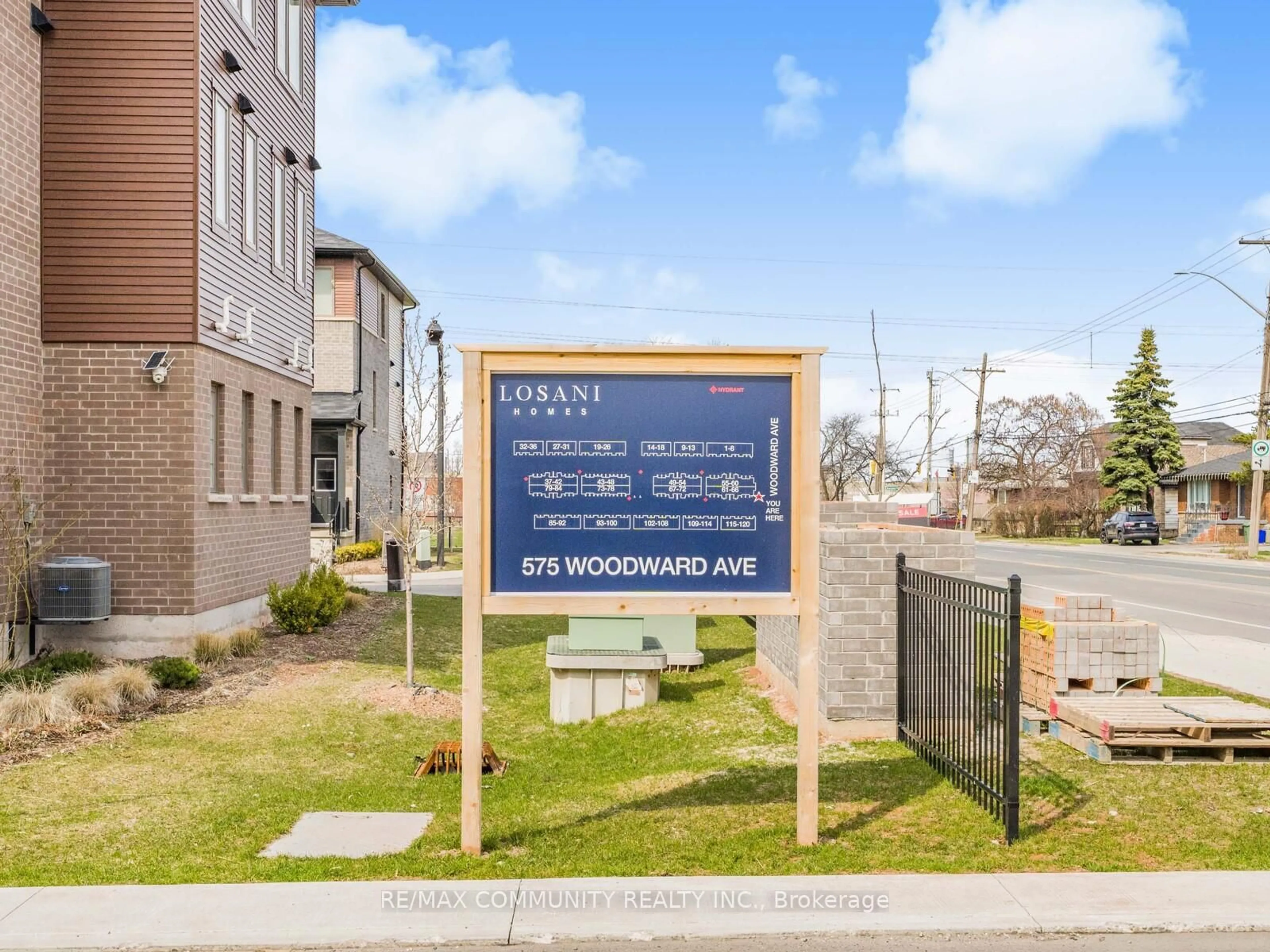 Unknown for 575 Woodward Ave #111, Hamilton Ontario L8H 6P2