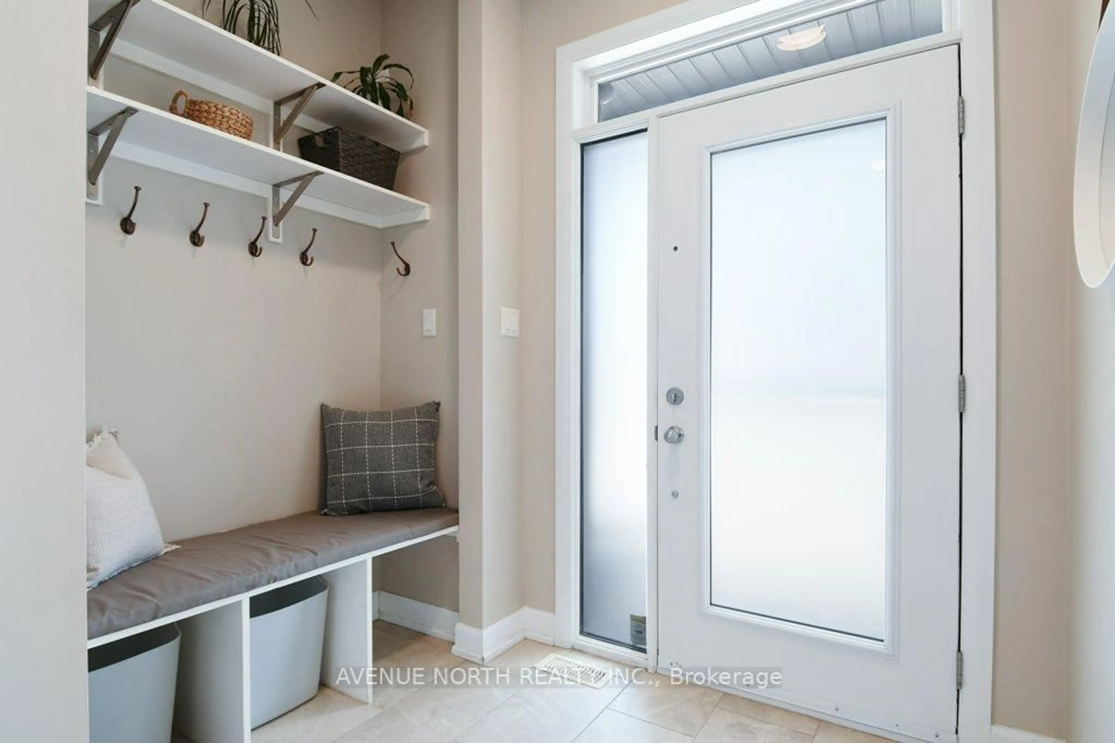 Indoor entryway for 3 Berryman St, Carleton Place Ontario K7C 0H5