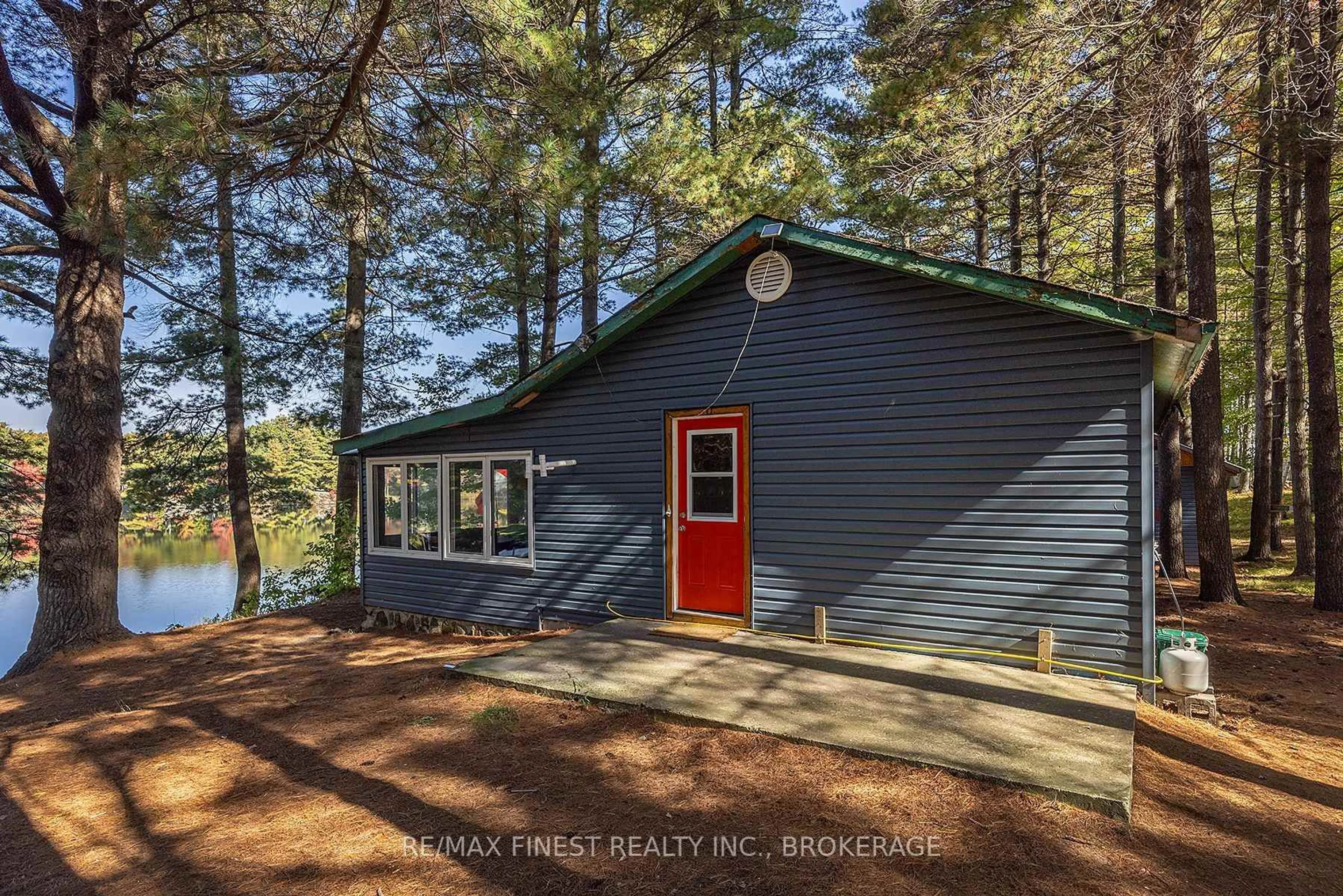 Home with vinyl exterior material, water/lake/river/ocean view for 293 GOLD DUST Lane, Hartington Ontario K0H 1W0