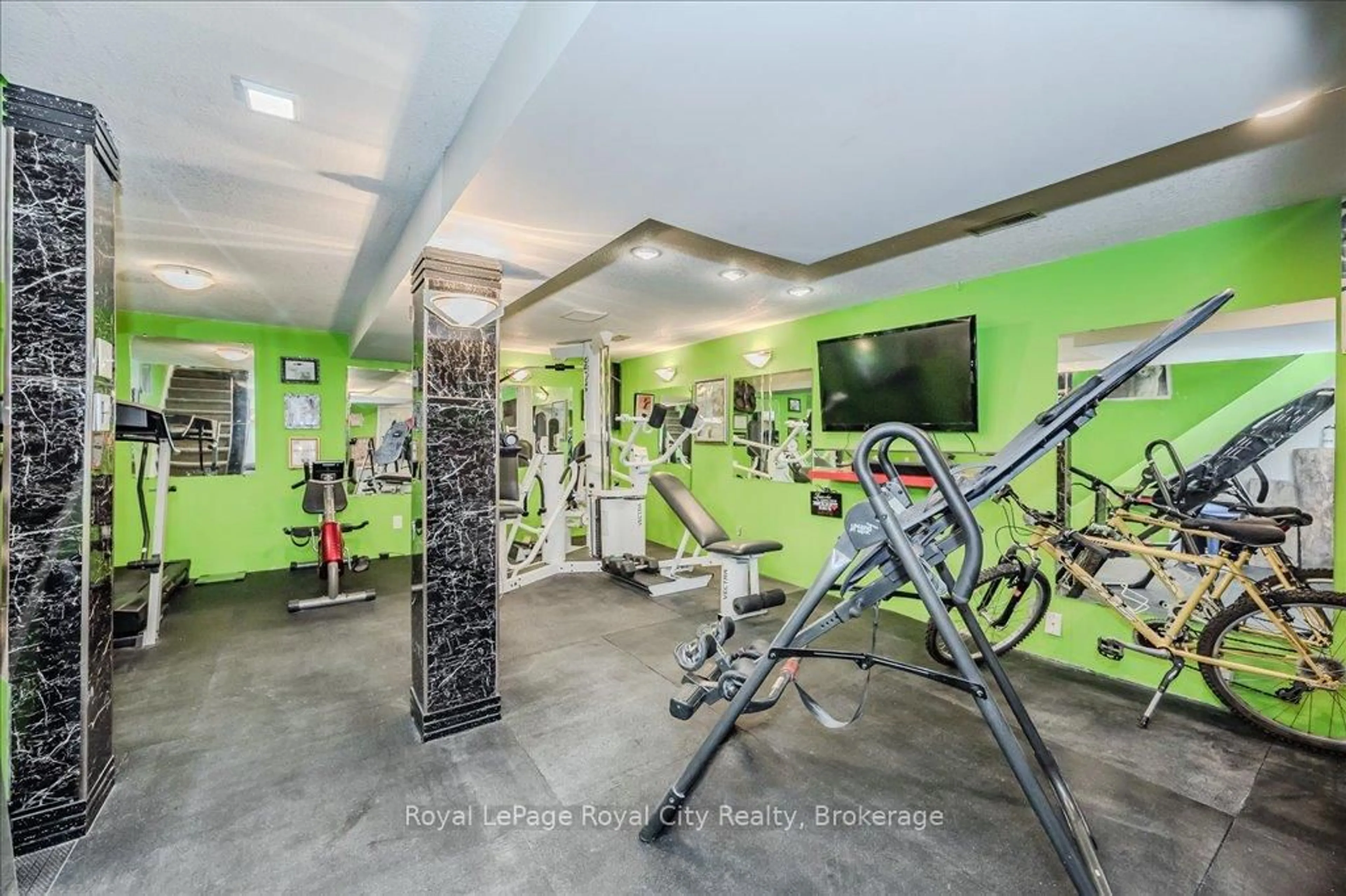 Gym or fitness room for 40 Silvercreek Pkwy #2, Guelph Ontario N1H 7X5