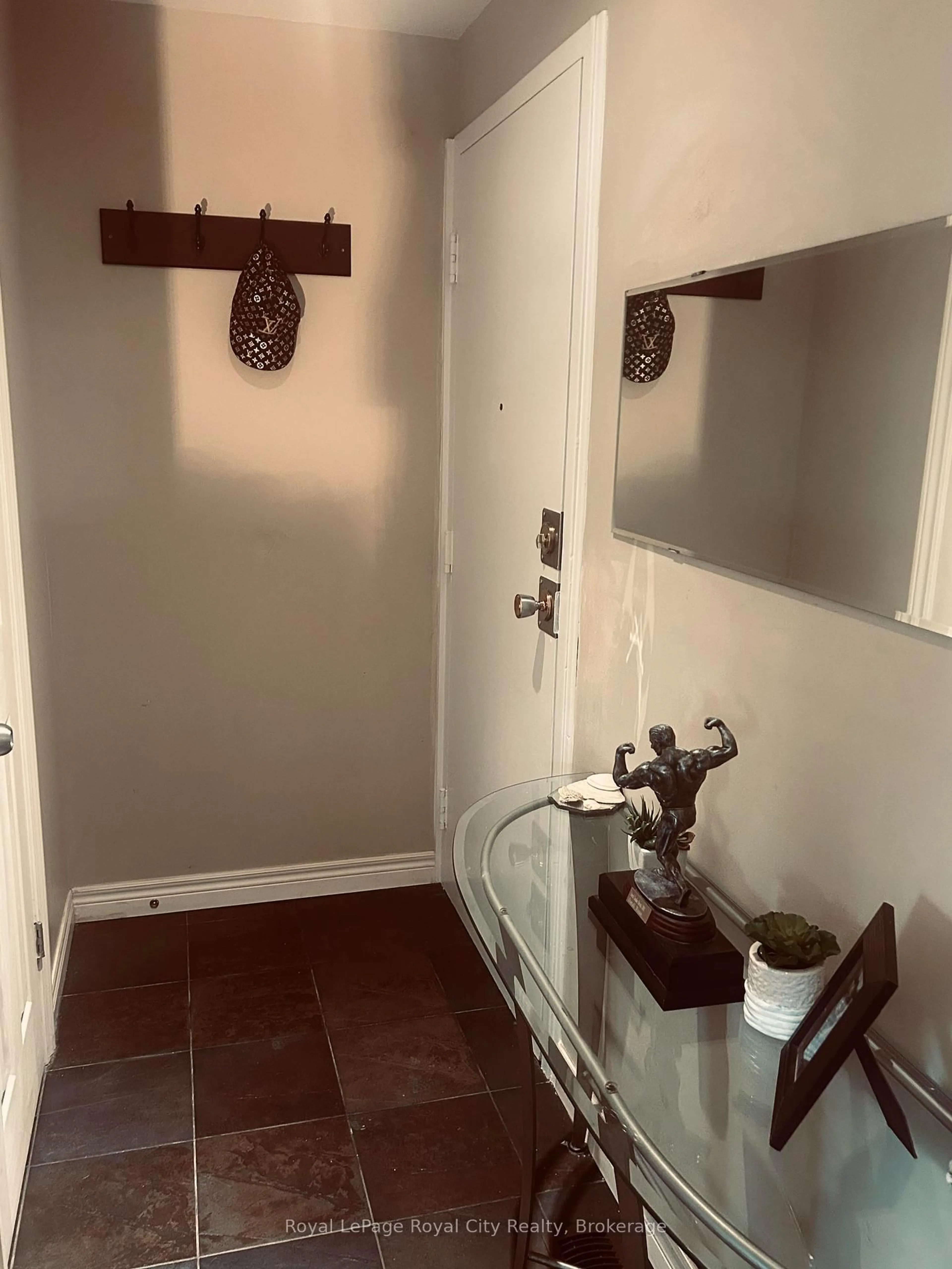 A pic of a room for 40 Silvercreek Pkwy #2, Guelph Ontario N1H 7X5