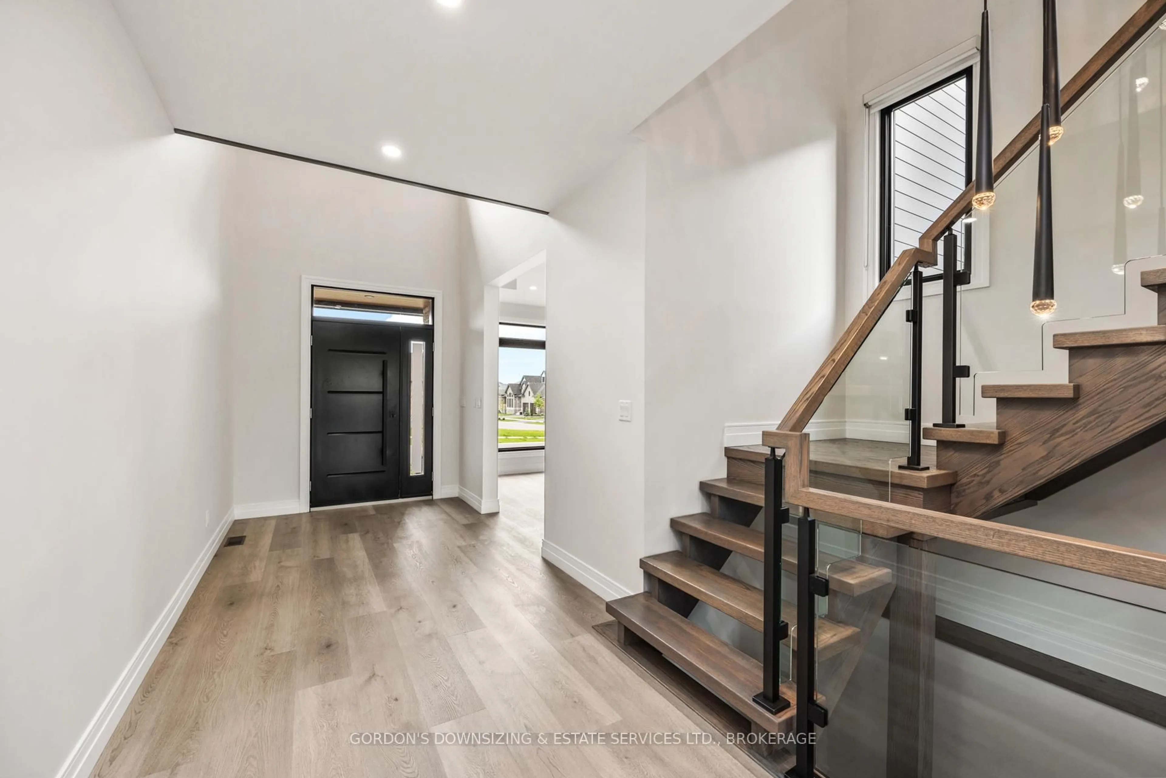Indoor foyer for 832 Windermere Dr, Kingston Ontario K7P 0N5