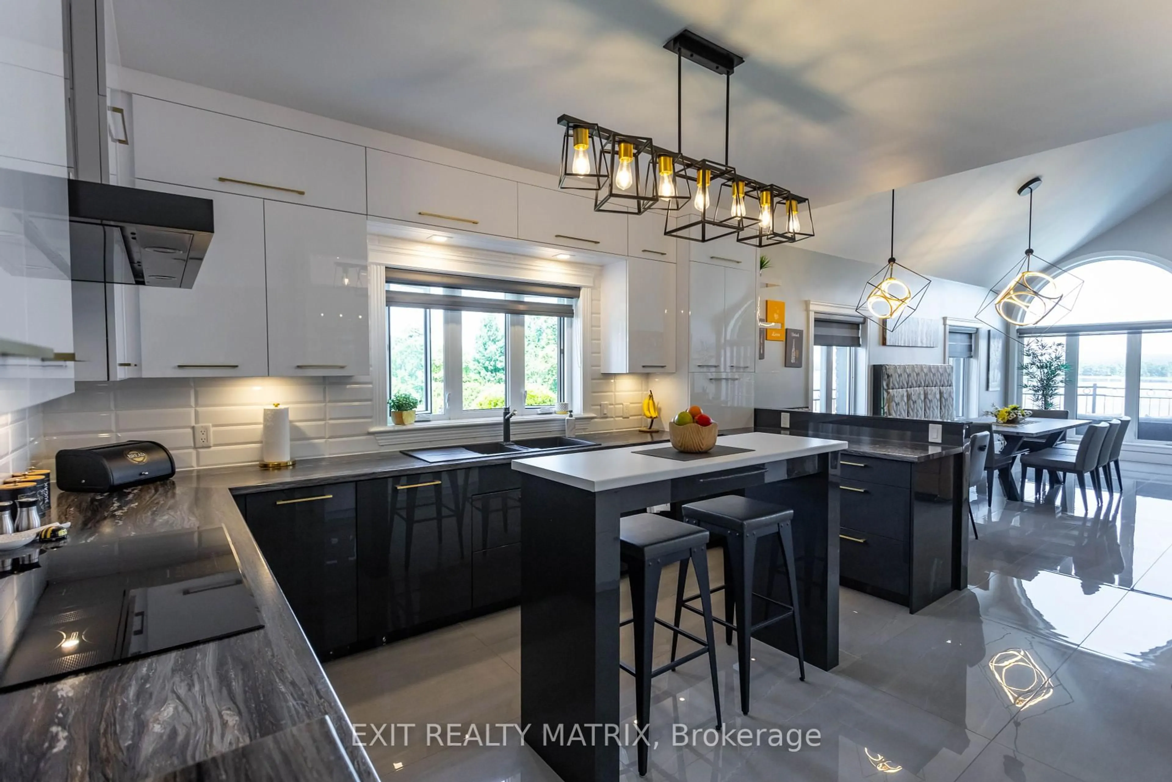Contemporary kitchen, ceramic/tile floor for 3835 OLD HIGHWAY 17 N/A, Clarence-Rockland Ontario K4K 1W2
