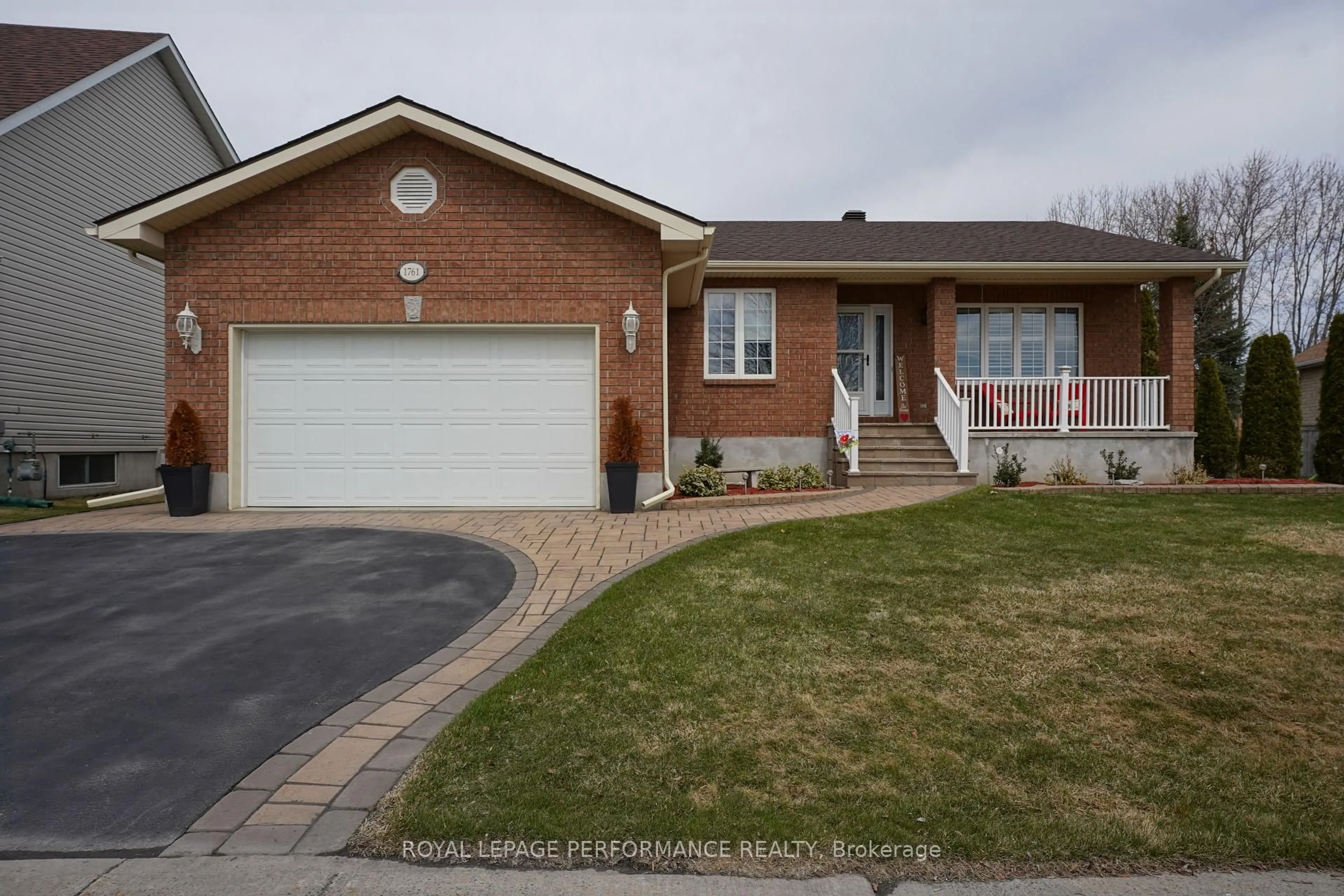 Home with brick exterior material, street for 1761 MacIntyre Ave, Cornwall Ontario K6J 5W1