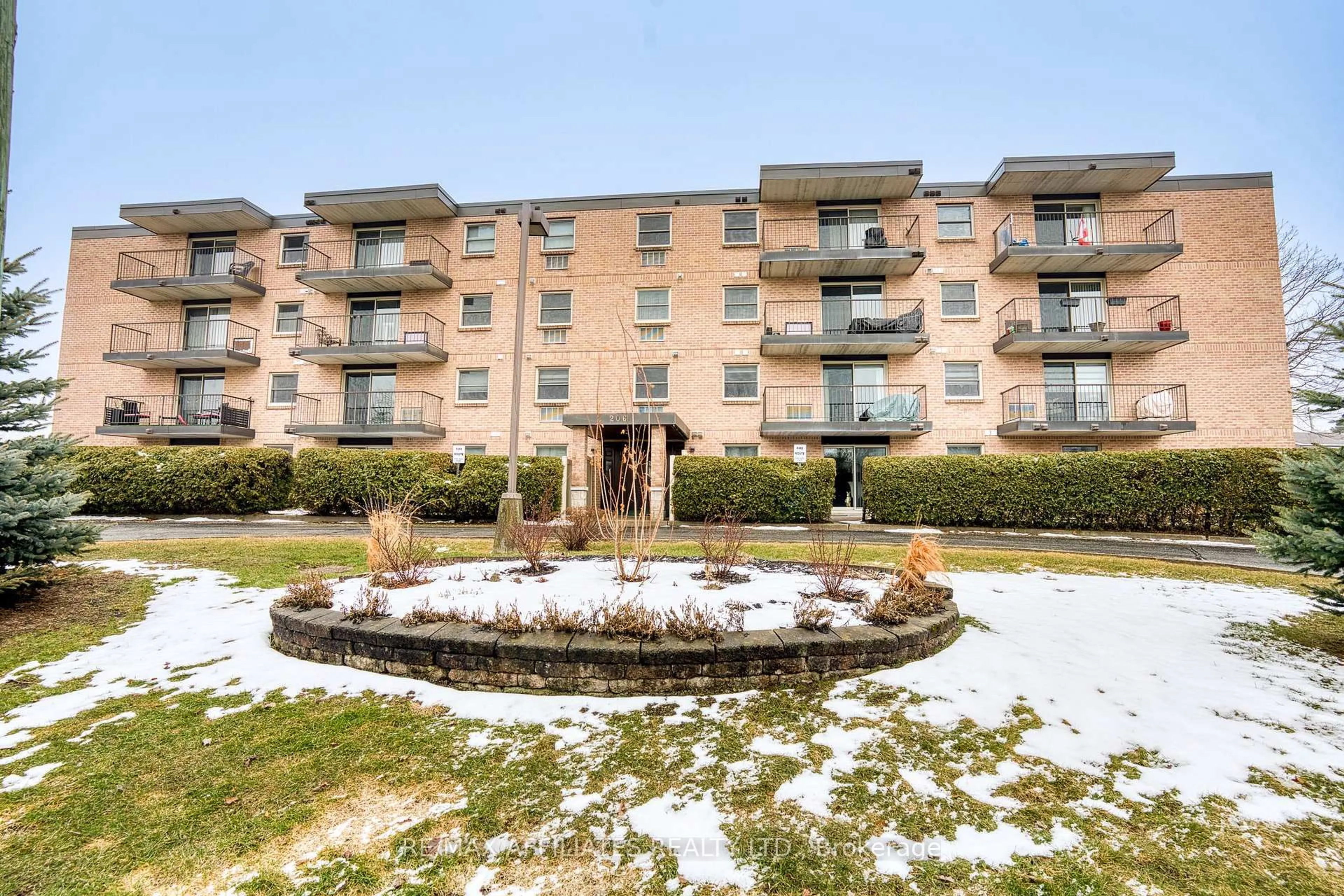 Patio, unknown for 206 Woodward St #307, Carleton Place Ontario K7C 4E9