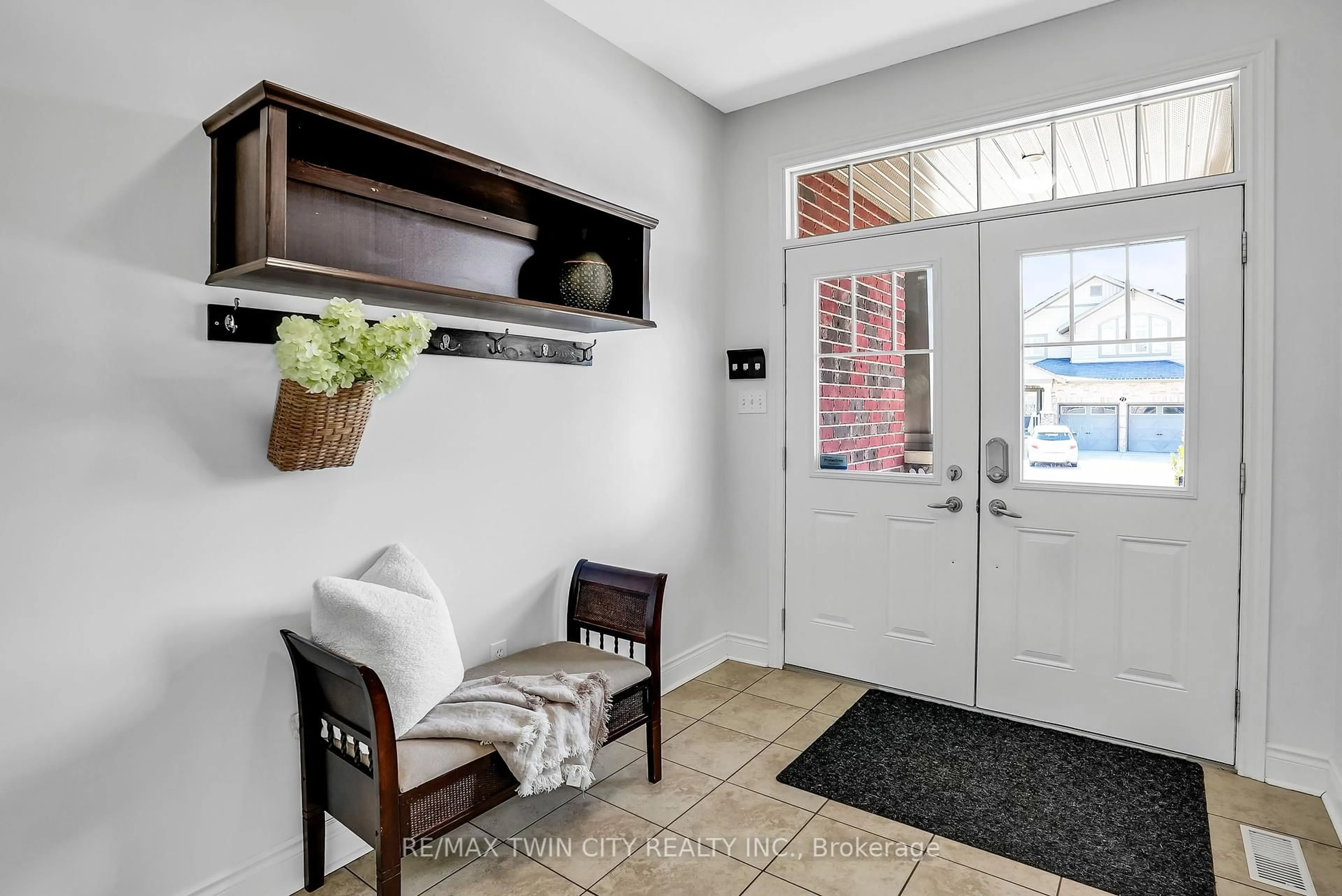 Indoor entryway for 72 Helena Feasby St, Kitchener Ontario N2E 4L5