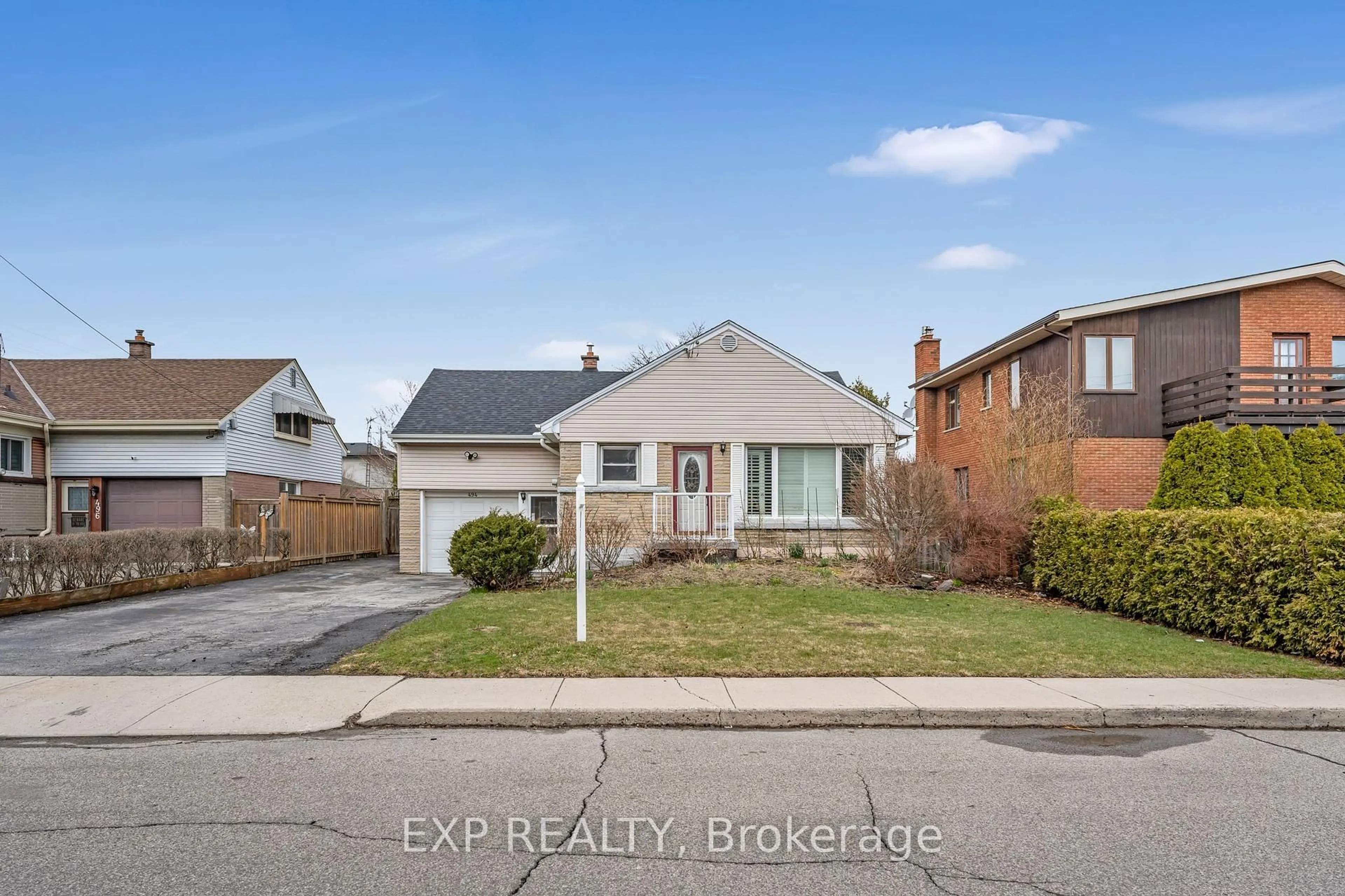 Home with brick exterior material, street for 494 East 37th St, Hamilton Ontario L8V 4B9
