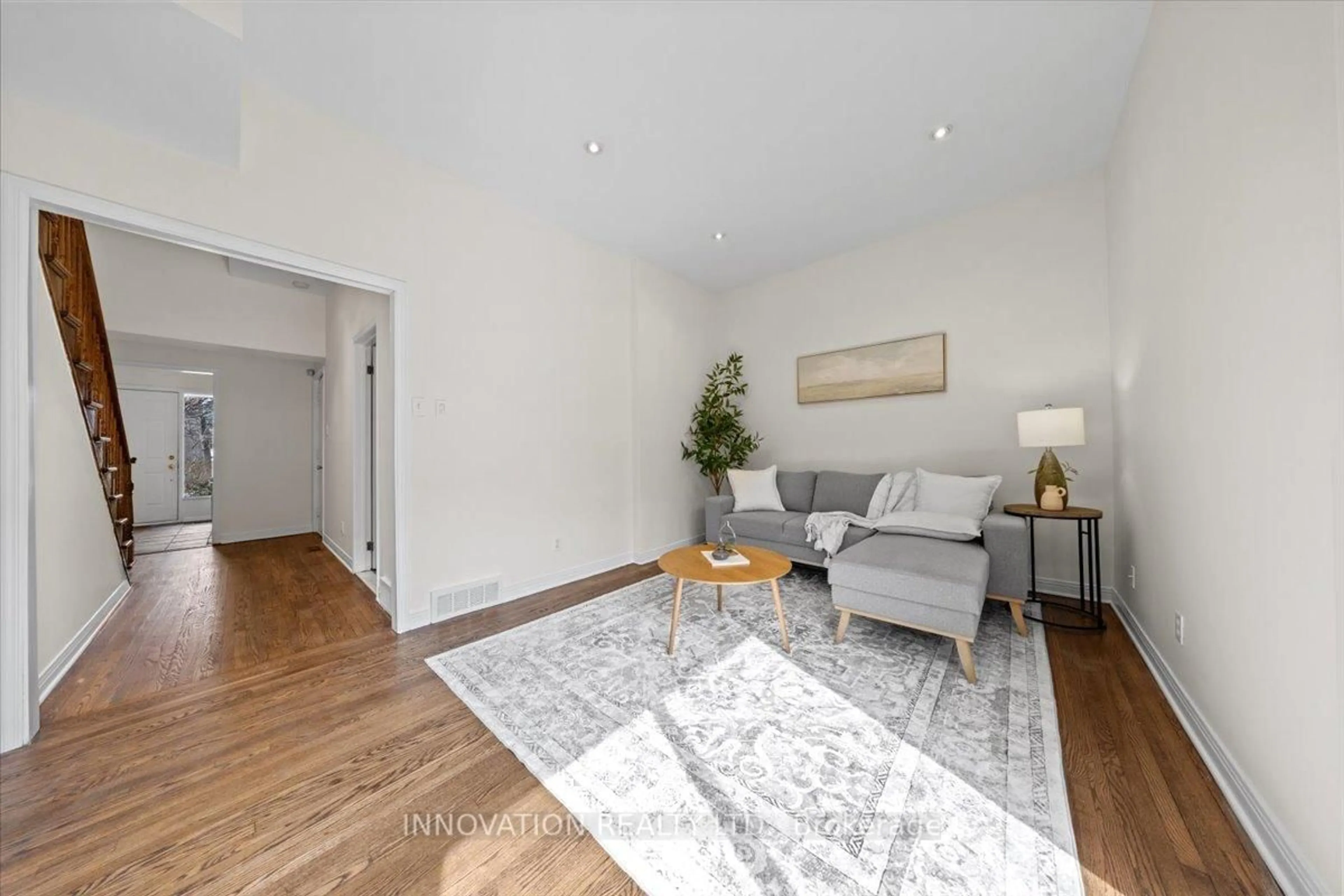 Living room with furniture, wood/laminate floor for 36 Dufferin Rd #B, Ottawa Ontario K1M 2A8