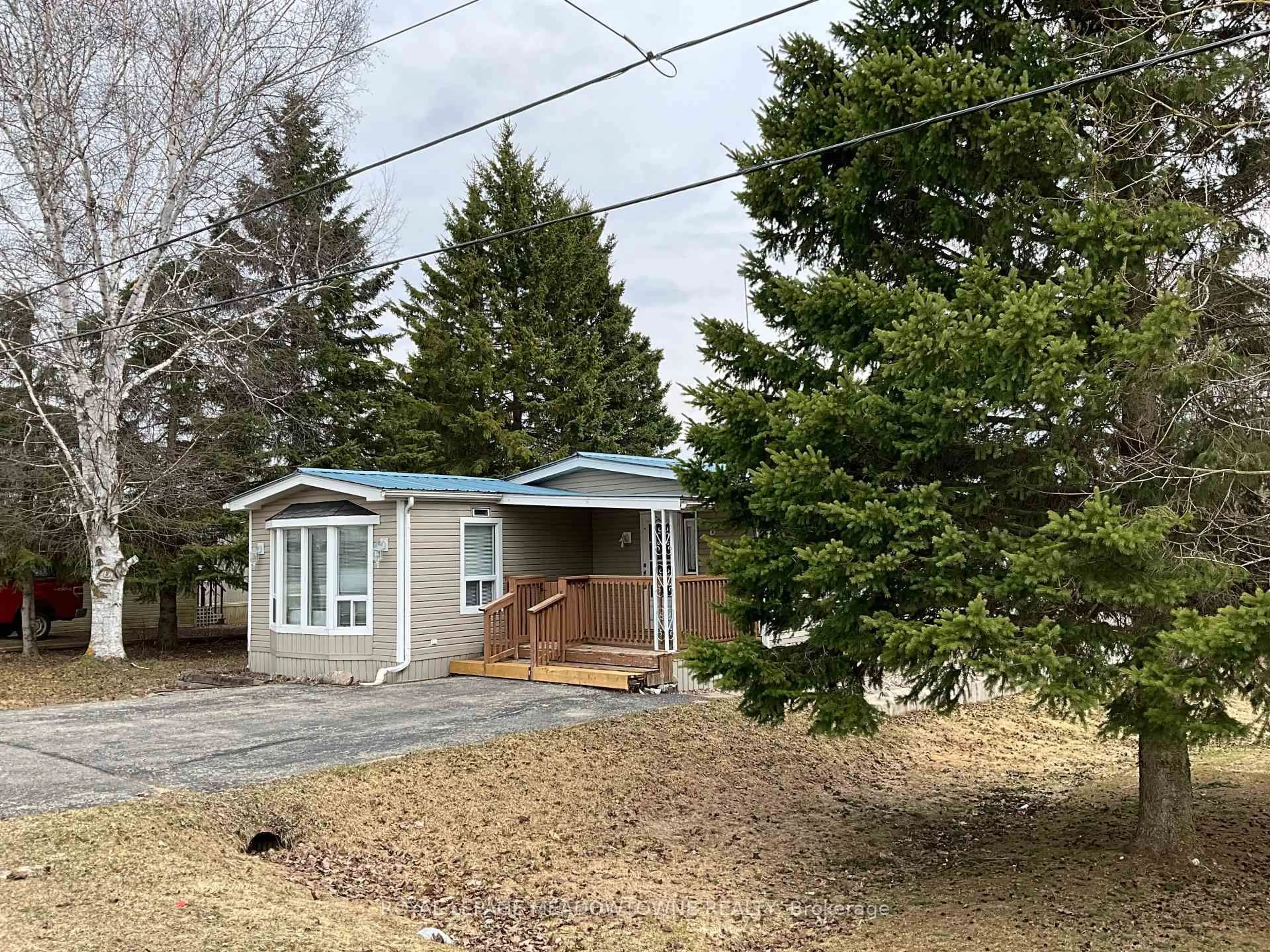 Unknown for 8 Grand  Vista Dr, Wellington North Ontario N0G 2L0