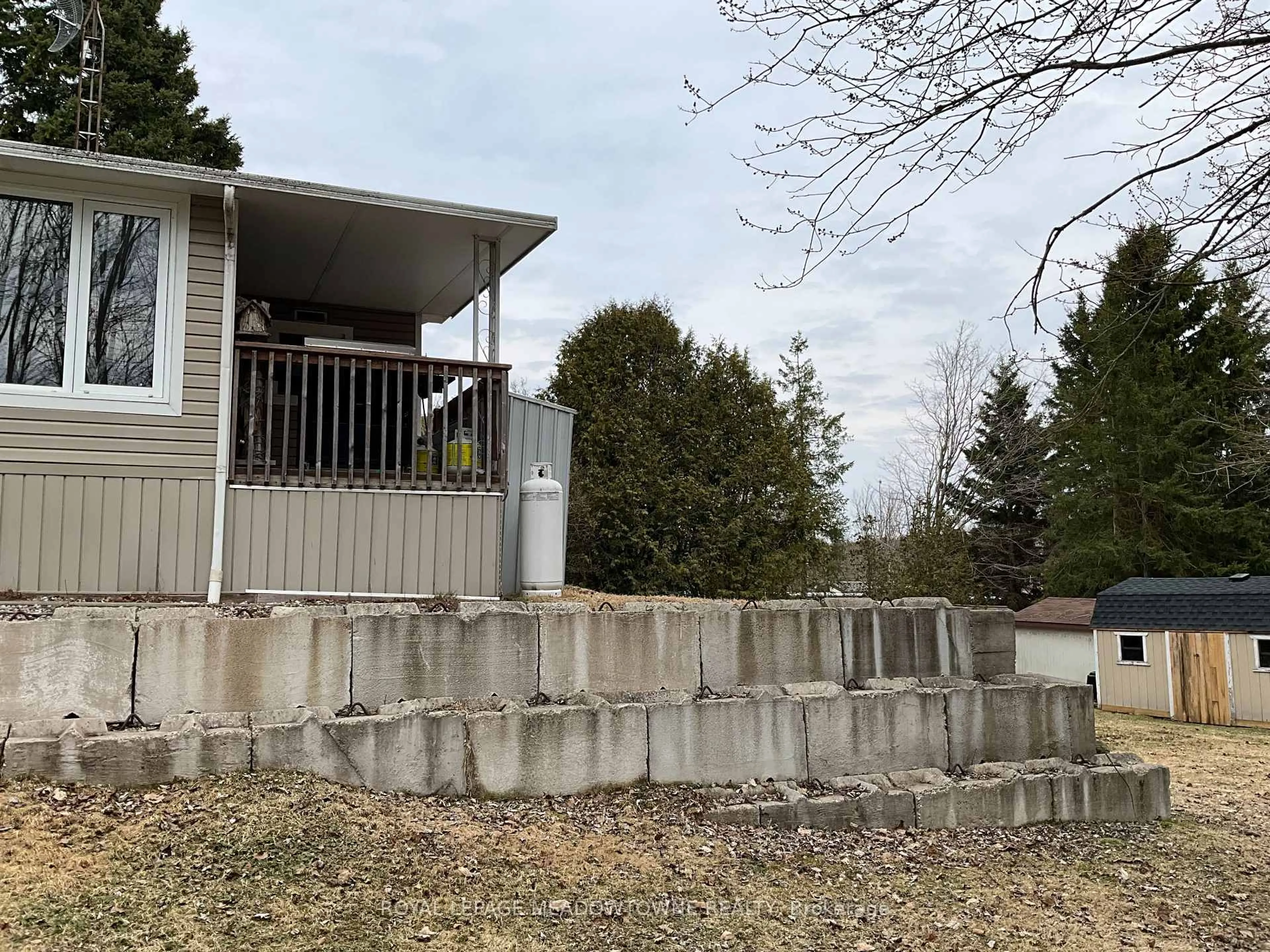 Unknown for 8 Grand  Vista Dr, Wellington North Ontario N0G 2L0