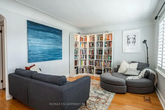 Additional property image - 2806 Upper James St