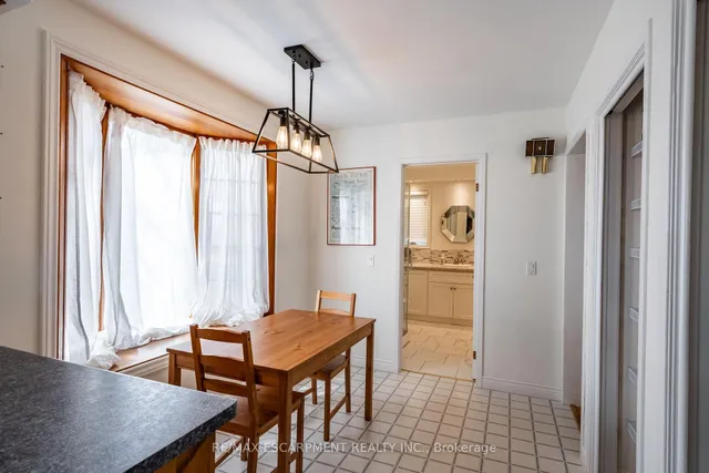 Additional property image - 2806 Upper James St