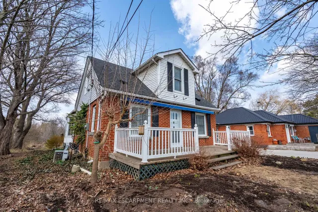 Additional property image - 2806 Upper James St