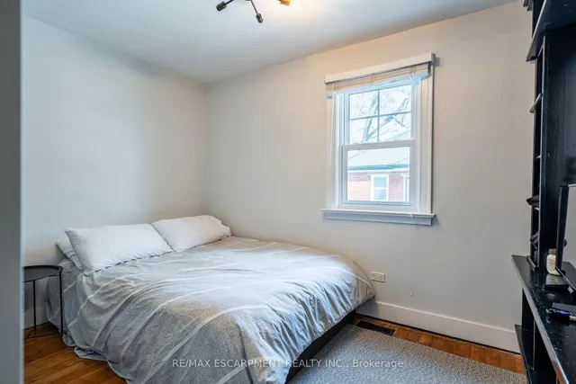 Additional property image - 2806 Upper James St