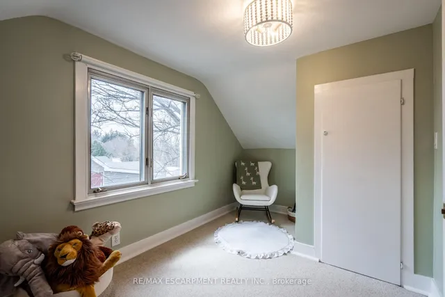 Additional property image - 2806 Upper James St