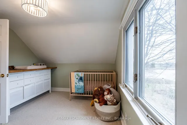 Additional property image - 2806 Upper James St