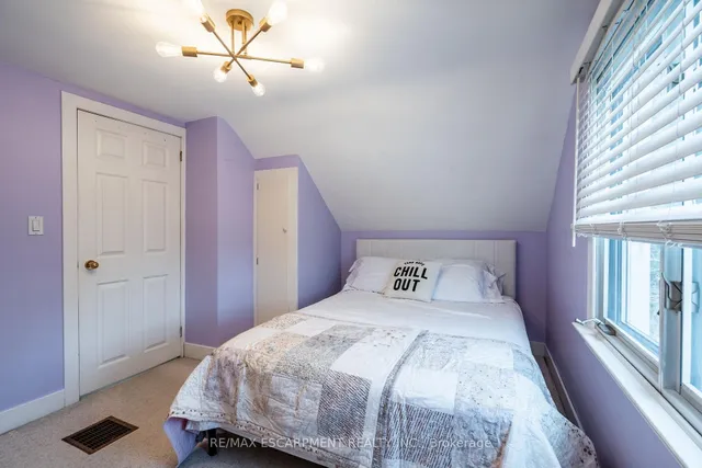 Additional property image - 2806 Upper James St