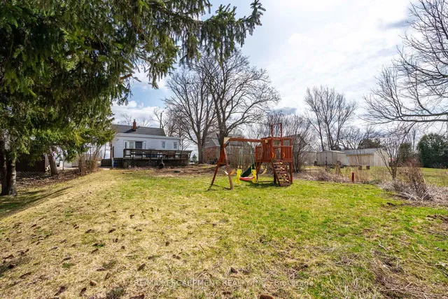 Additional property image - 2806 Upper James St