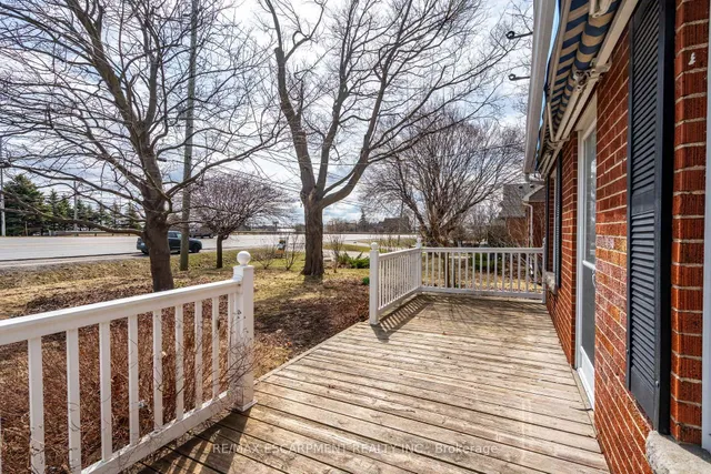 Additional property image - 2806 Upper James St