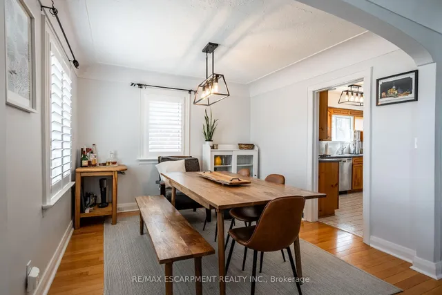 Additional property image - 2806 Upper James St