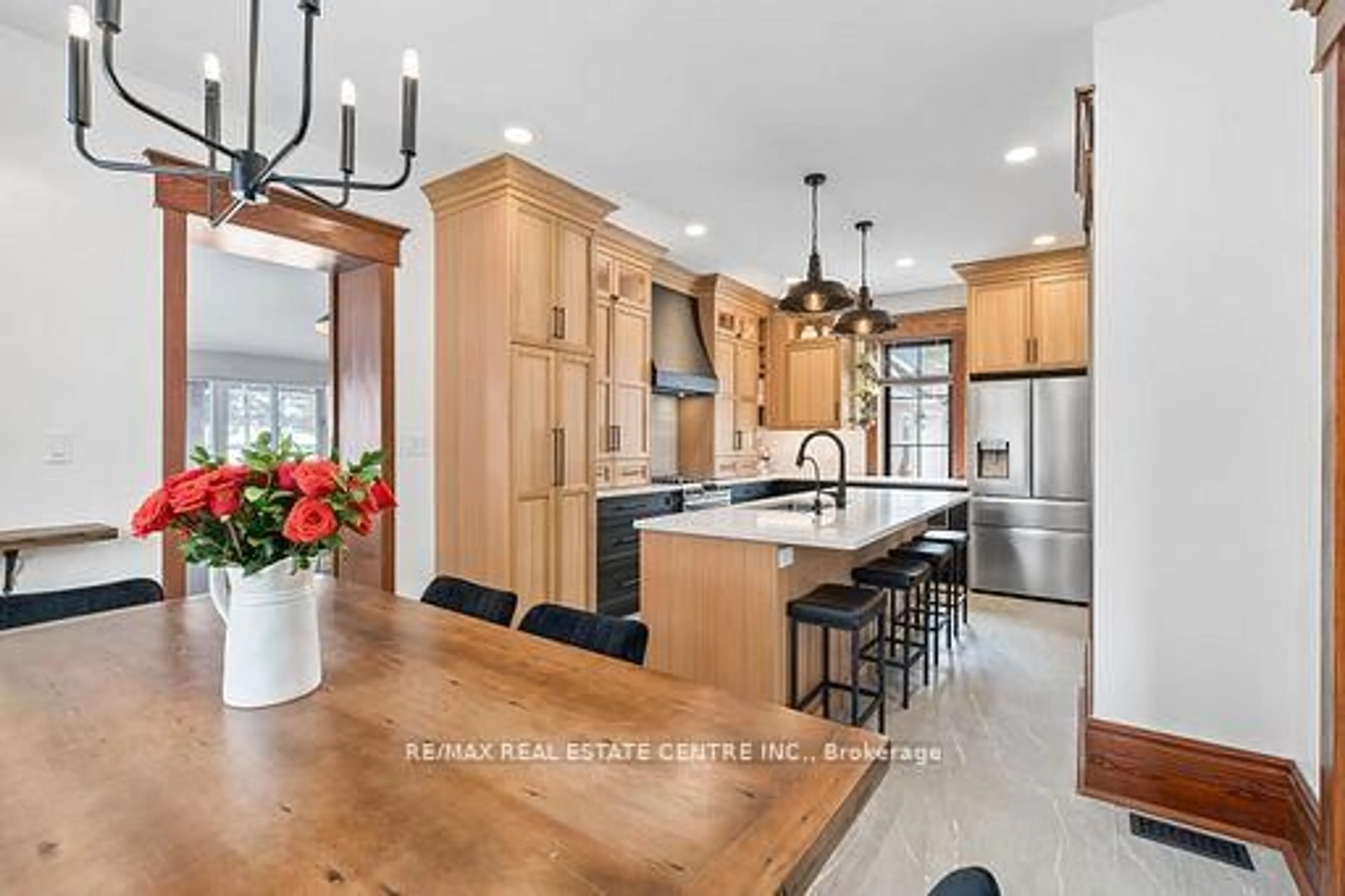 Open concept kitchen, unknown for 6 Dundas St, Erin Ontario N0B 1T0