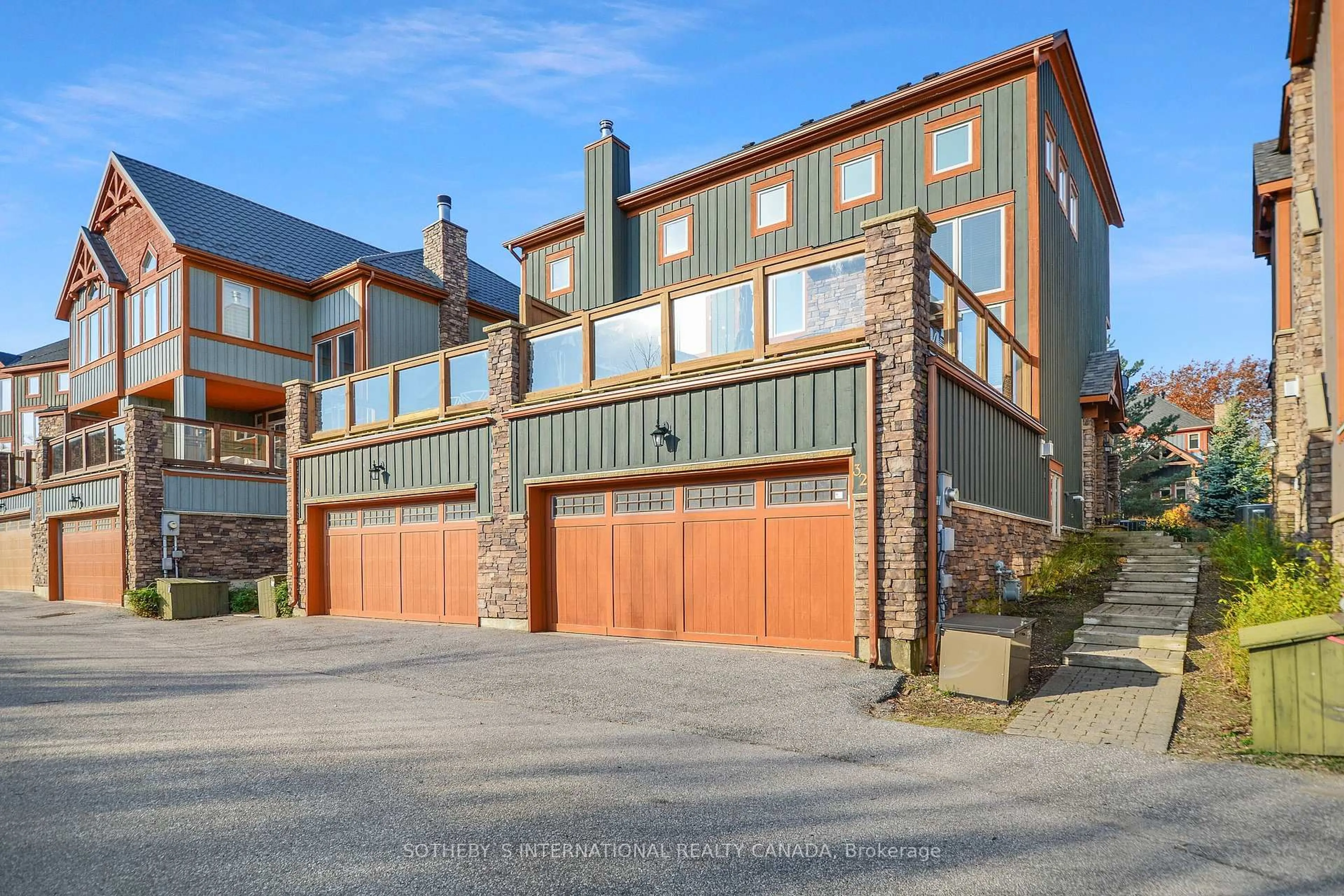 Unknown for 214 BLUESKI GEORGE Cres #32, Blue Mountains Ontario L9Y 0V5