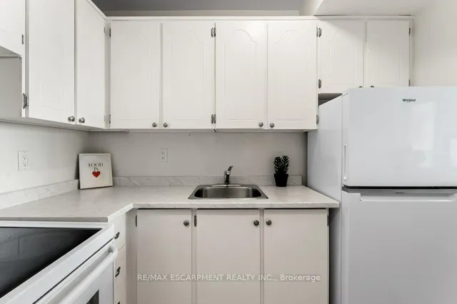 Additional property image - 150 Charlton Ave Unit 1803