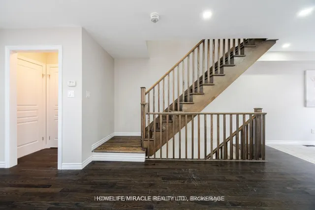 Additional property image - 18 Kenridge Terr