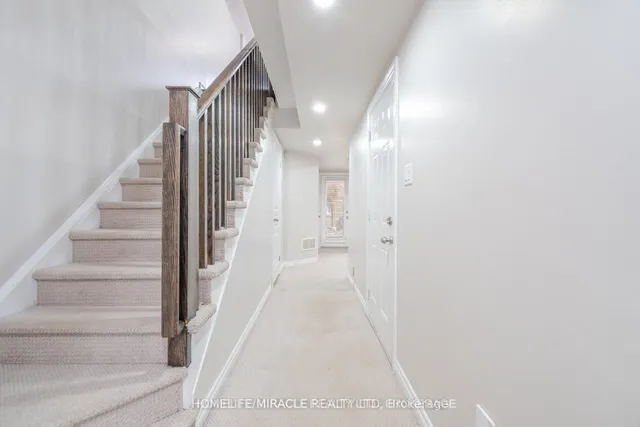 Additional property image - 18 Kenridge Terr