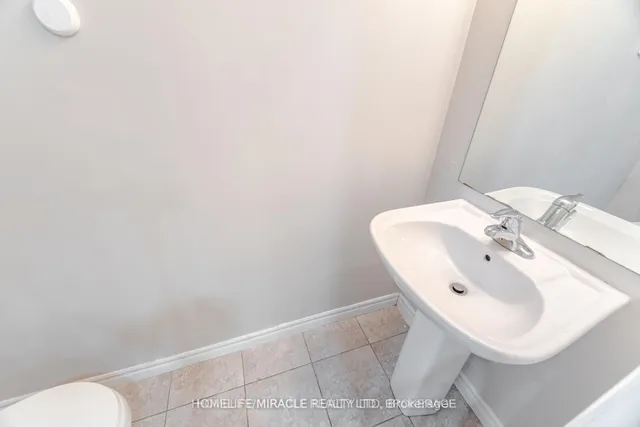 Additional property image - 18 Kenridge Terr