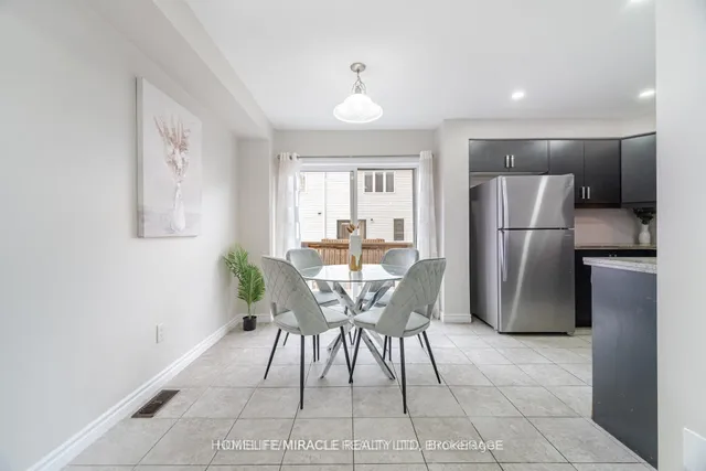 Additional property image - 18 Kenridge Terr