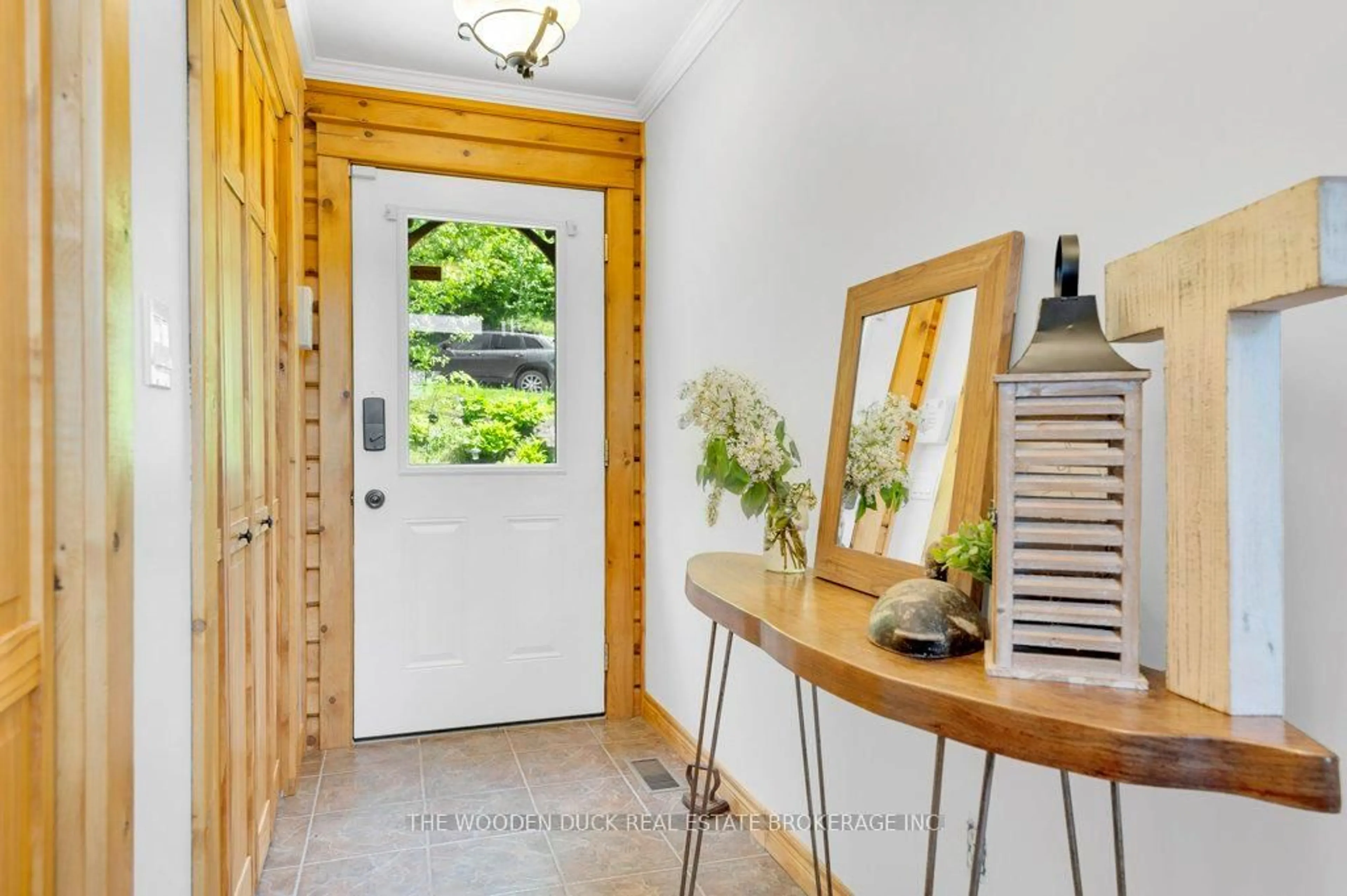 Indoor entryway for 200 Blakely Lane, Madoc Ontario K0K 2K0