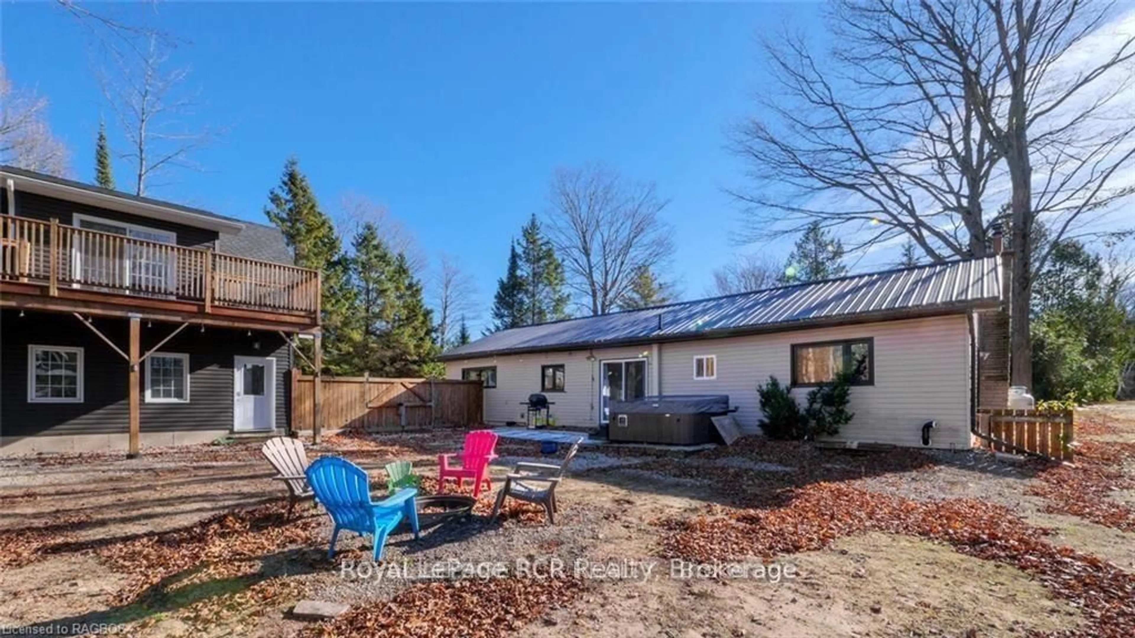 A pic from outside/outdoor area/front of a property/back of a property/a pic from drone, unknown for 25 AVELE Rd, South Bruce Peninsula Ontario N0H 2T0