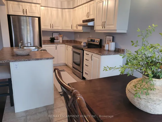 Additional property image - 12 Lynch Cres