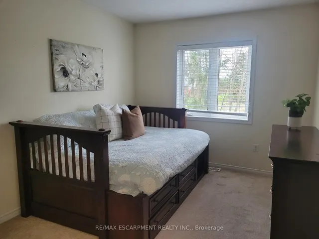 Additional property image - 12 Lynch Cres
