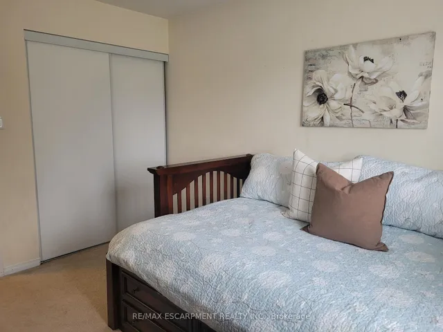 Additional property image - 12 Lynch Cres