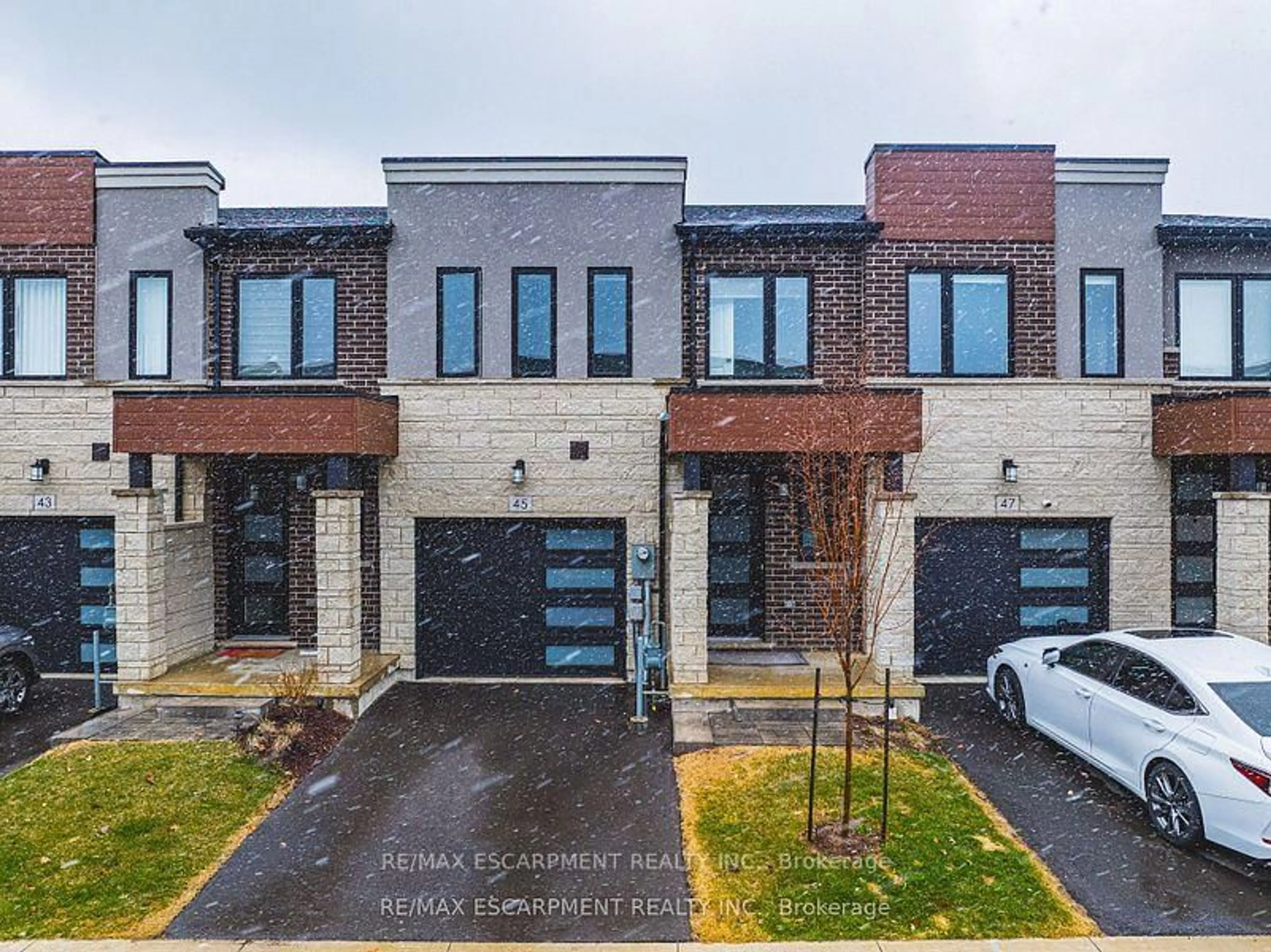 Home with brick exterior material, street for 45 BENSLEY Lane, Hamilton Ontario L9C 0E9