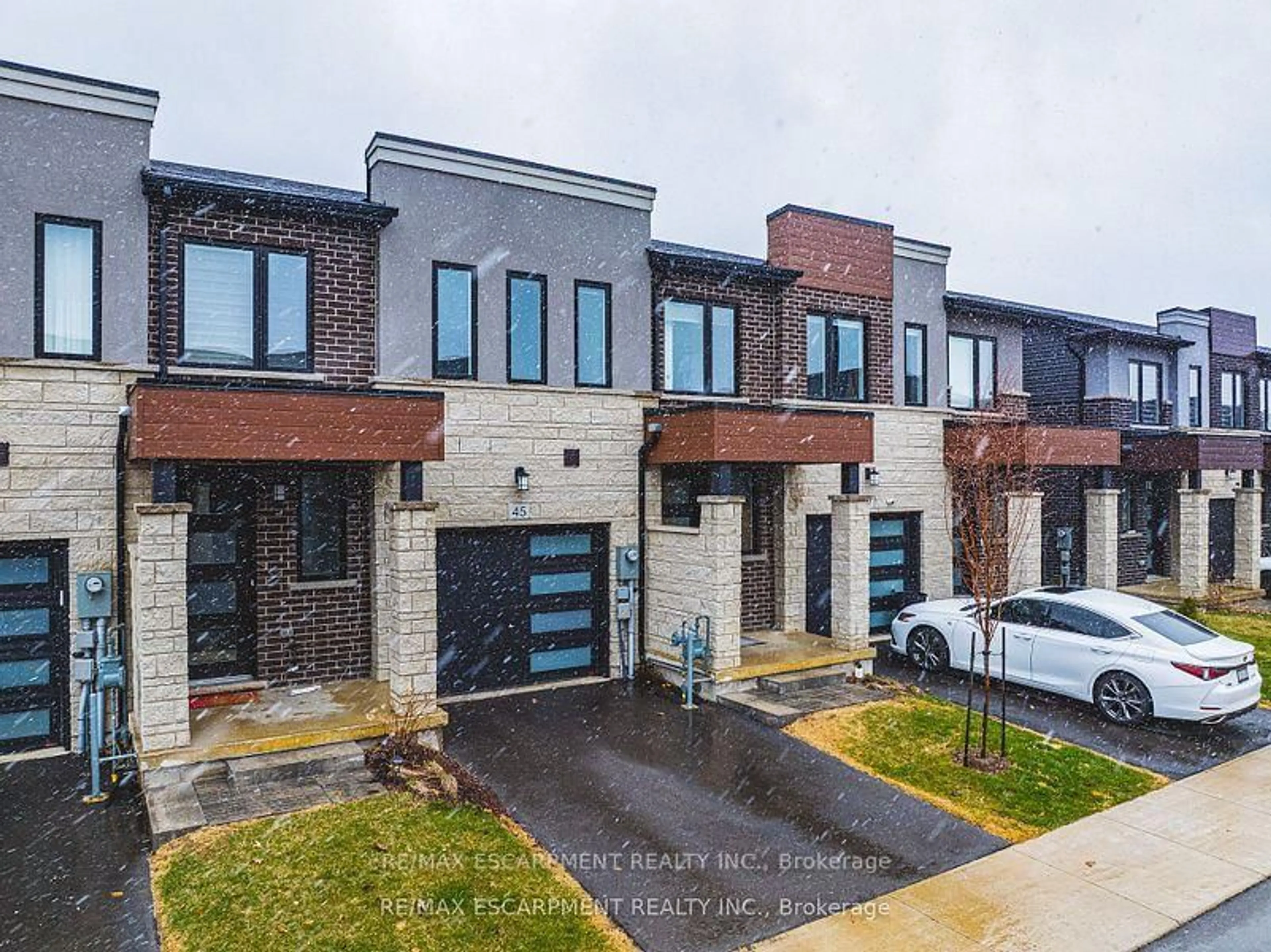 Home with brick exterior material, street for 45 BENSLEY Lane, Hamilton Ontario L9C 0E9