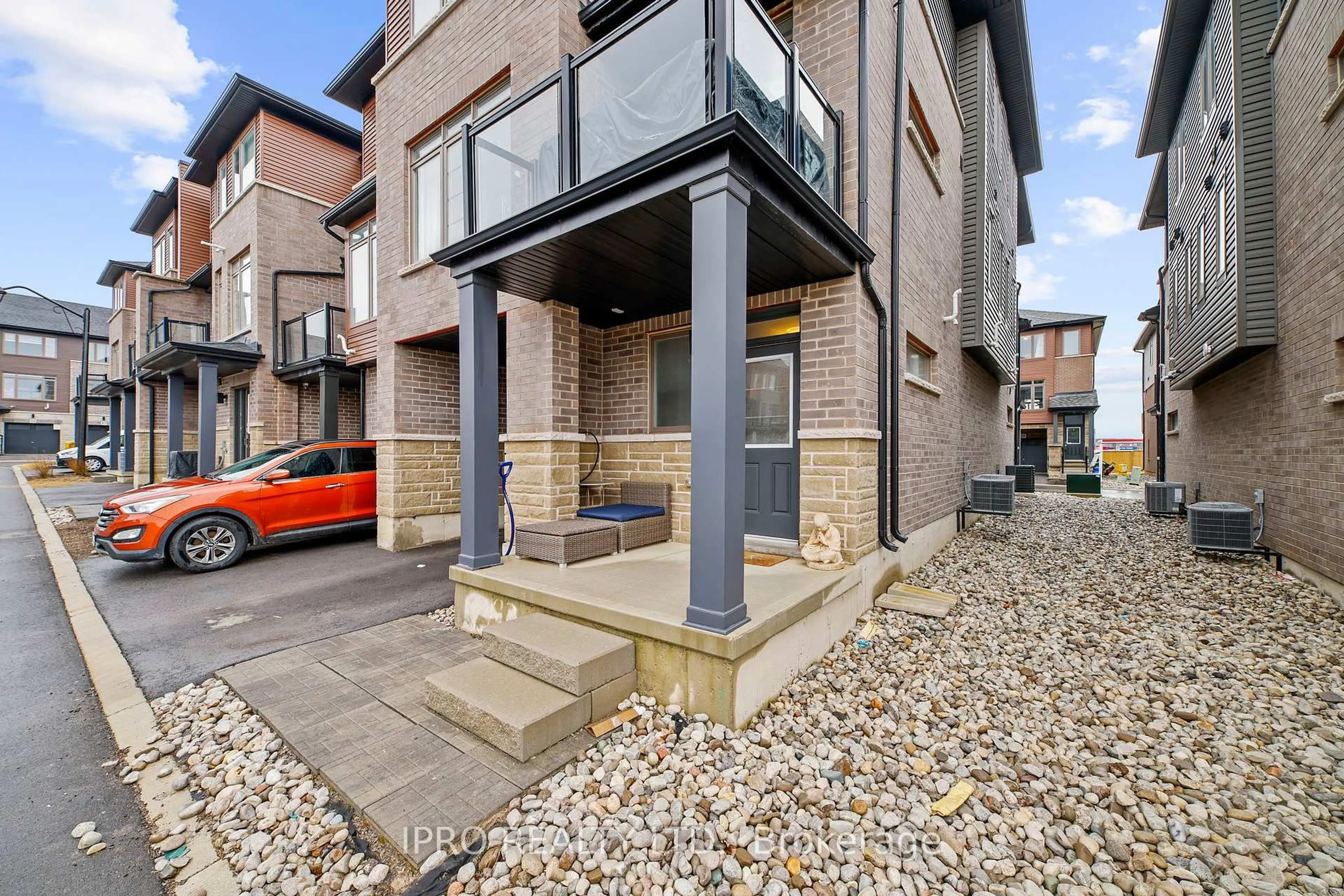 Unknown for 61 Soho St #123, Hamilton Ontario L8J 0M6
