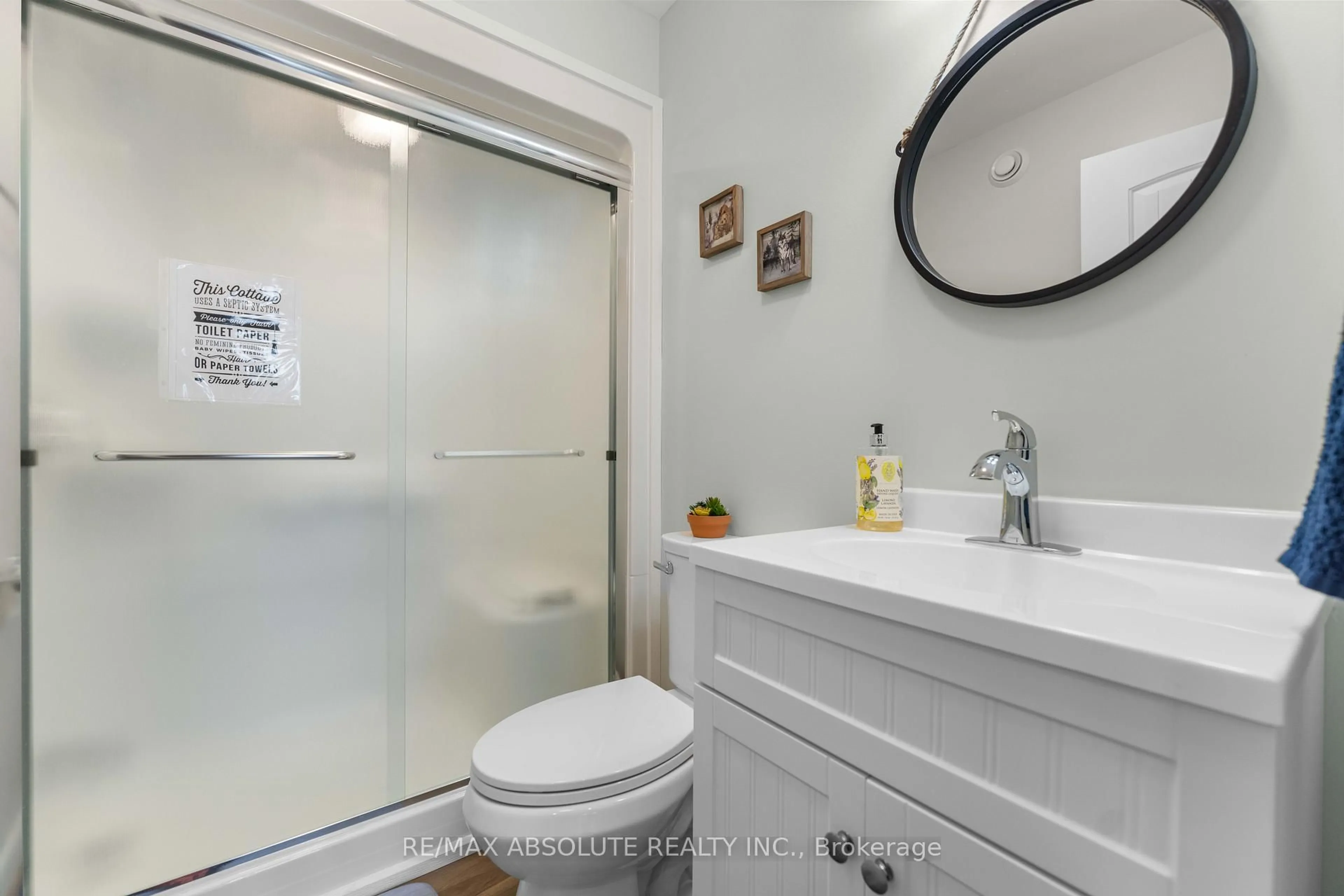 Standard bathroom, ceramic/tile floor for 4634 Matawatchan Rd, Griffith Ontario K0J 2R0