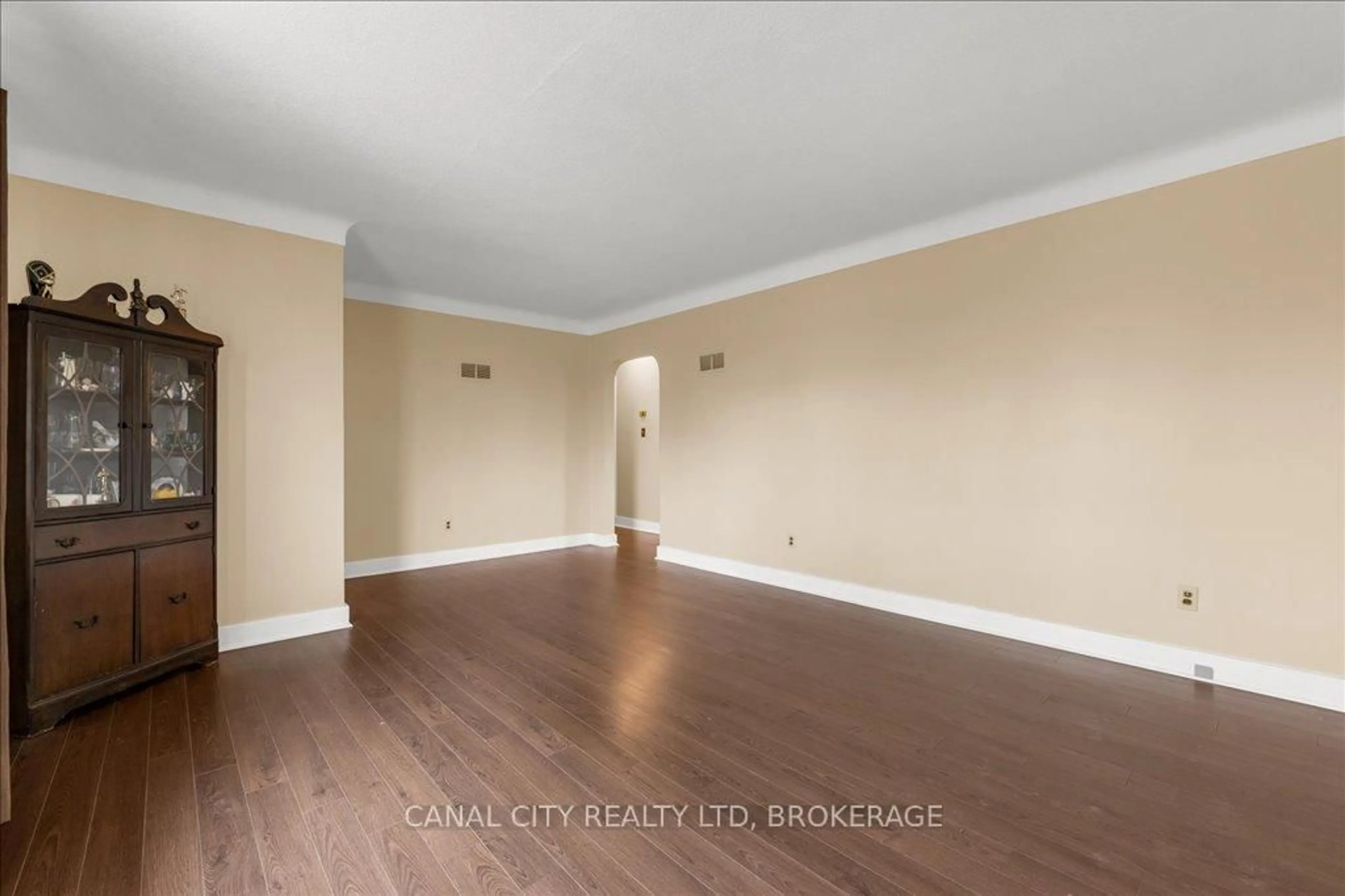 A pic of a room for 61 Rose Ave, Thorold Ontario L2V 3C7