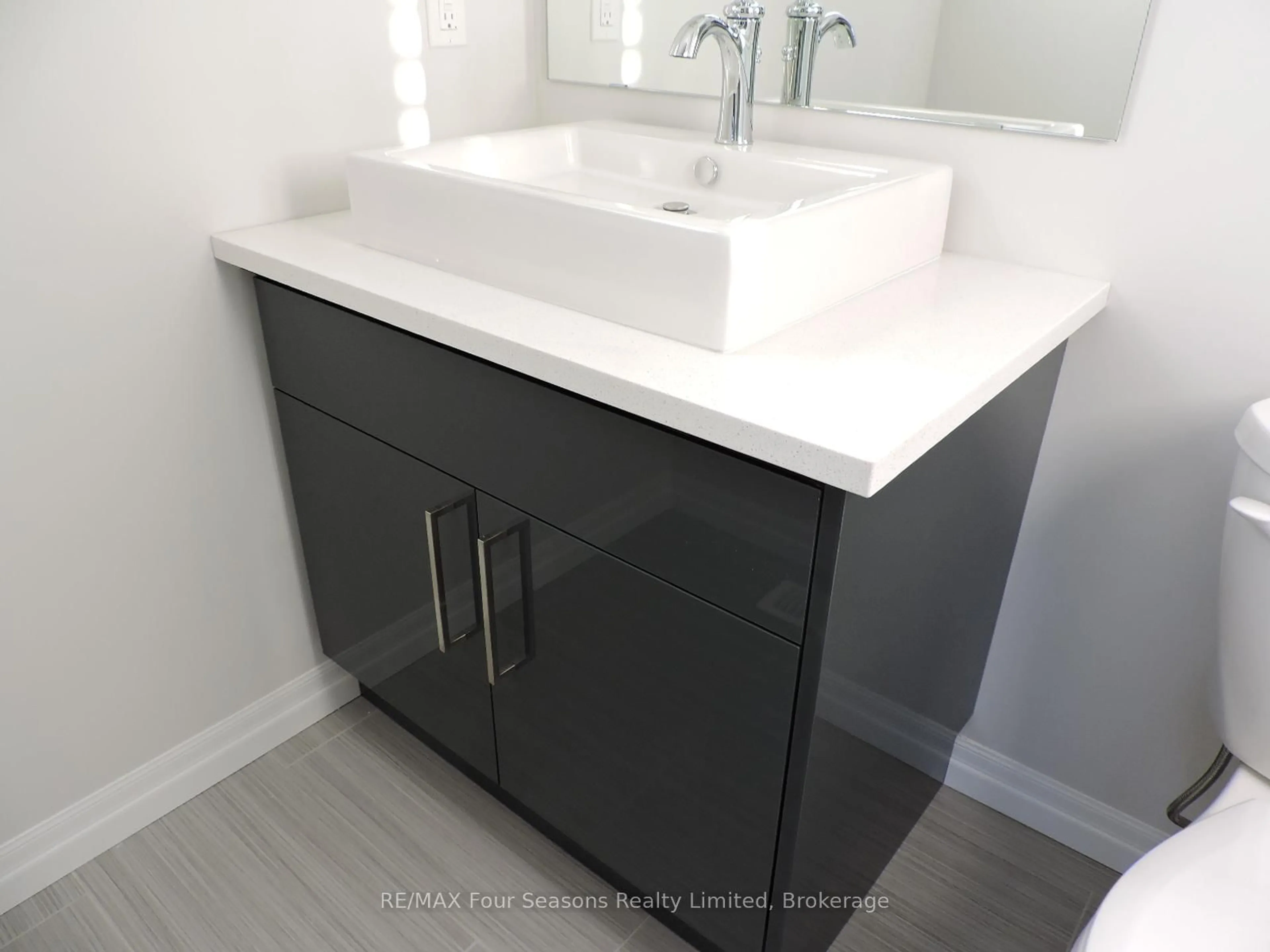 Contemporary bathroom, ceramic/tile floor for 3 Boynton Crt, Blue Mountains Ontario N0H 2P0