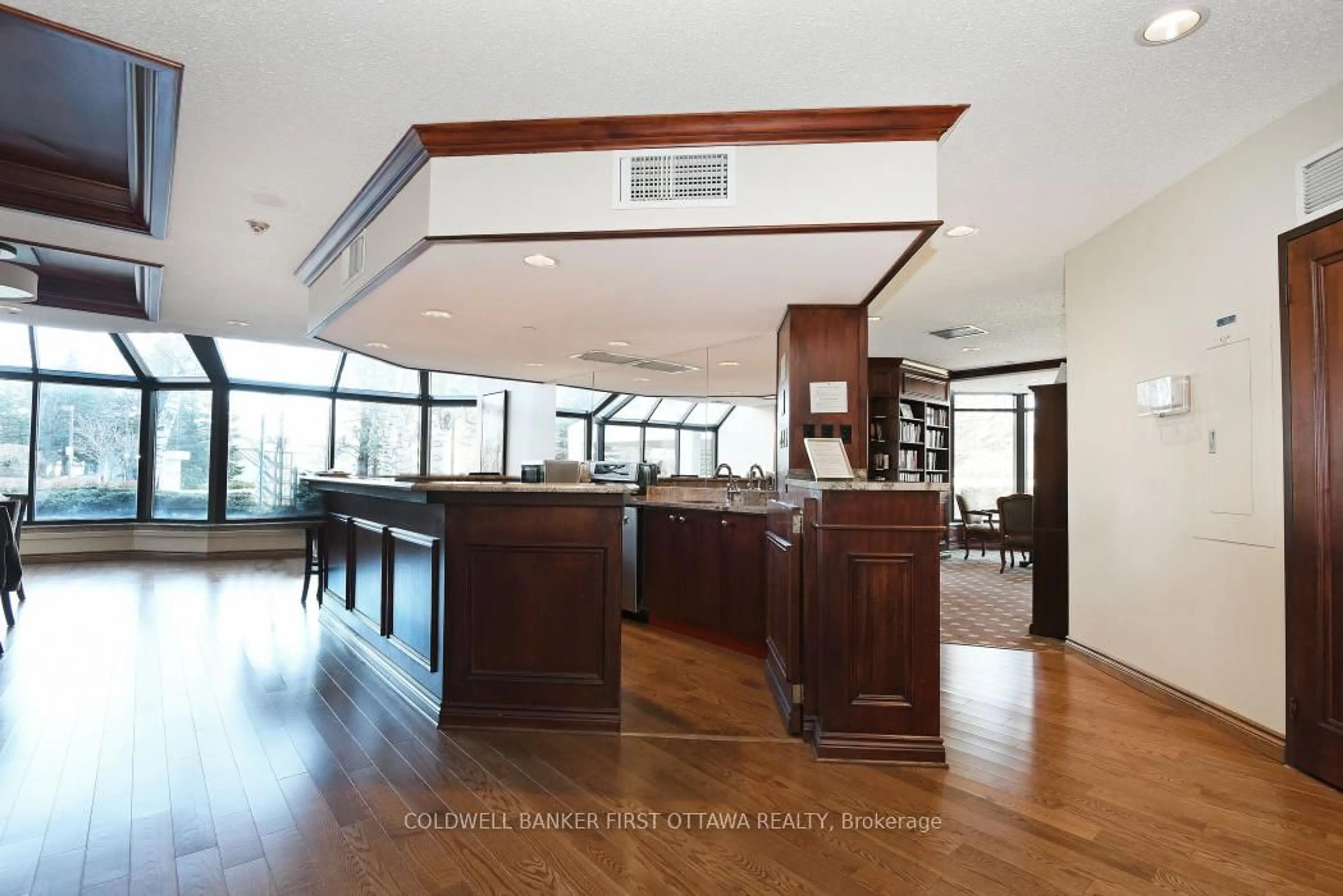 Open concept kitchen, unknown for 1510 Riverside Dr #1601, Ottawa Ontario K1G 4X5