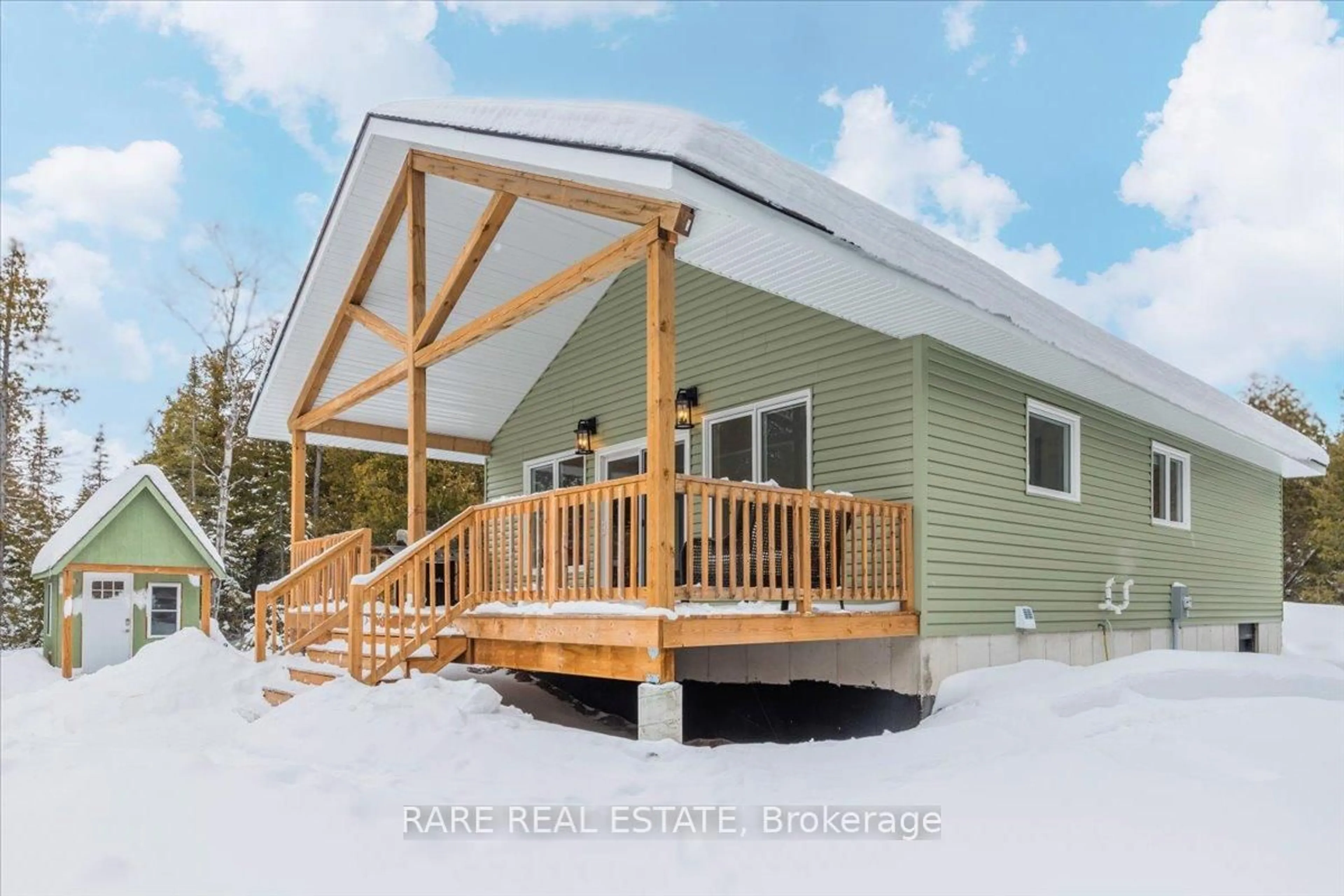 Patio, building for 6 Pike St, Northern Bruce Peninsula Ontario N0H 1W0