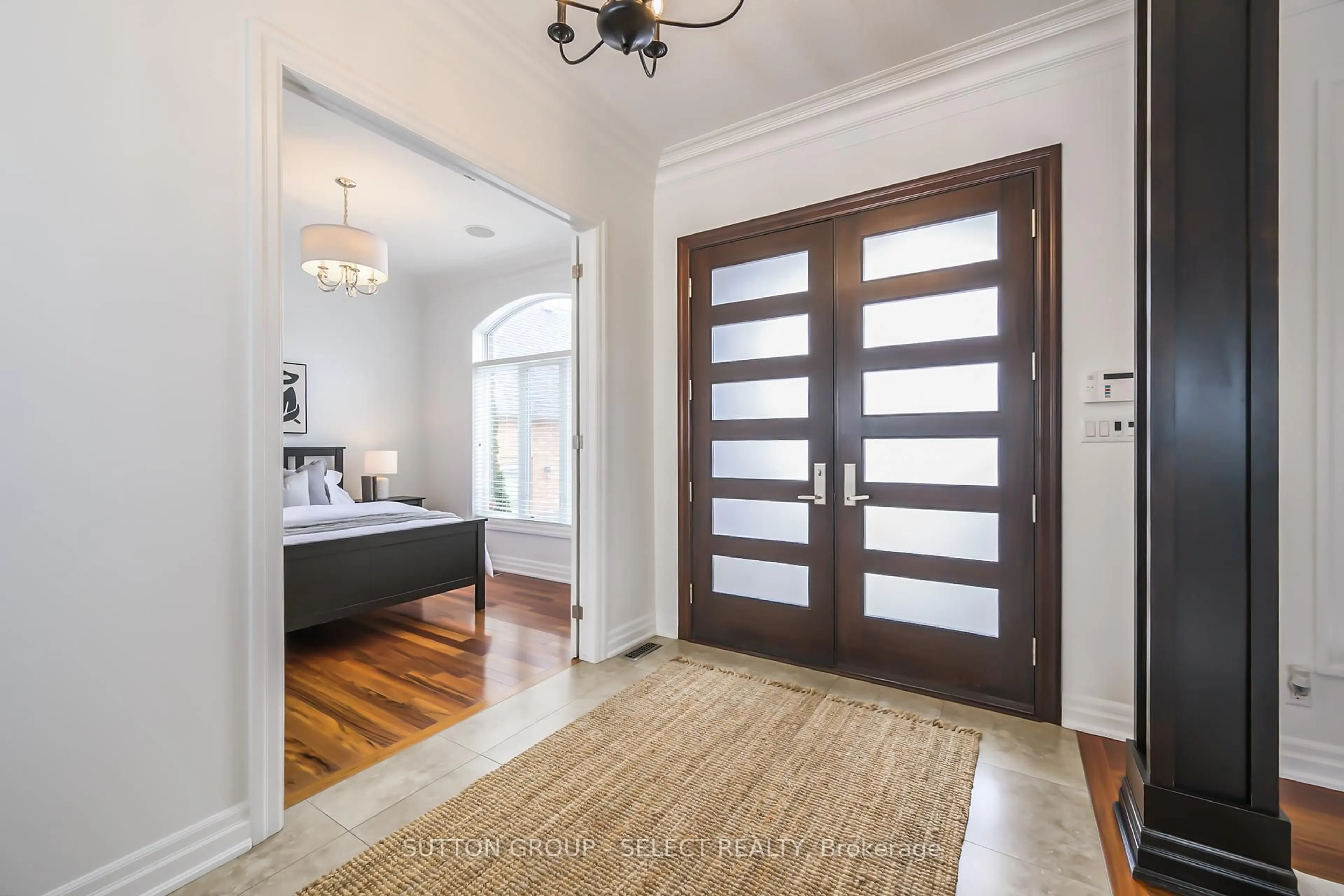 Indoor entryway for 7071 Clayton Walk, London South Ontario N6P 0A1