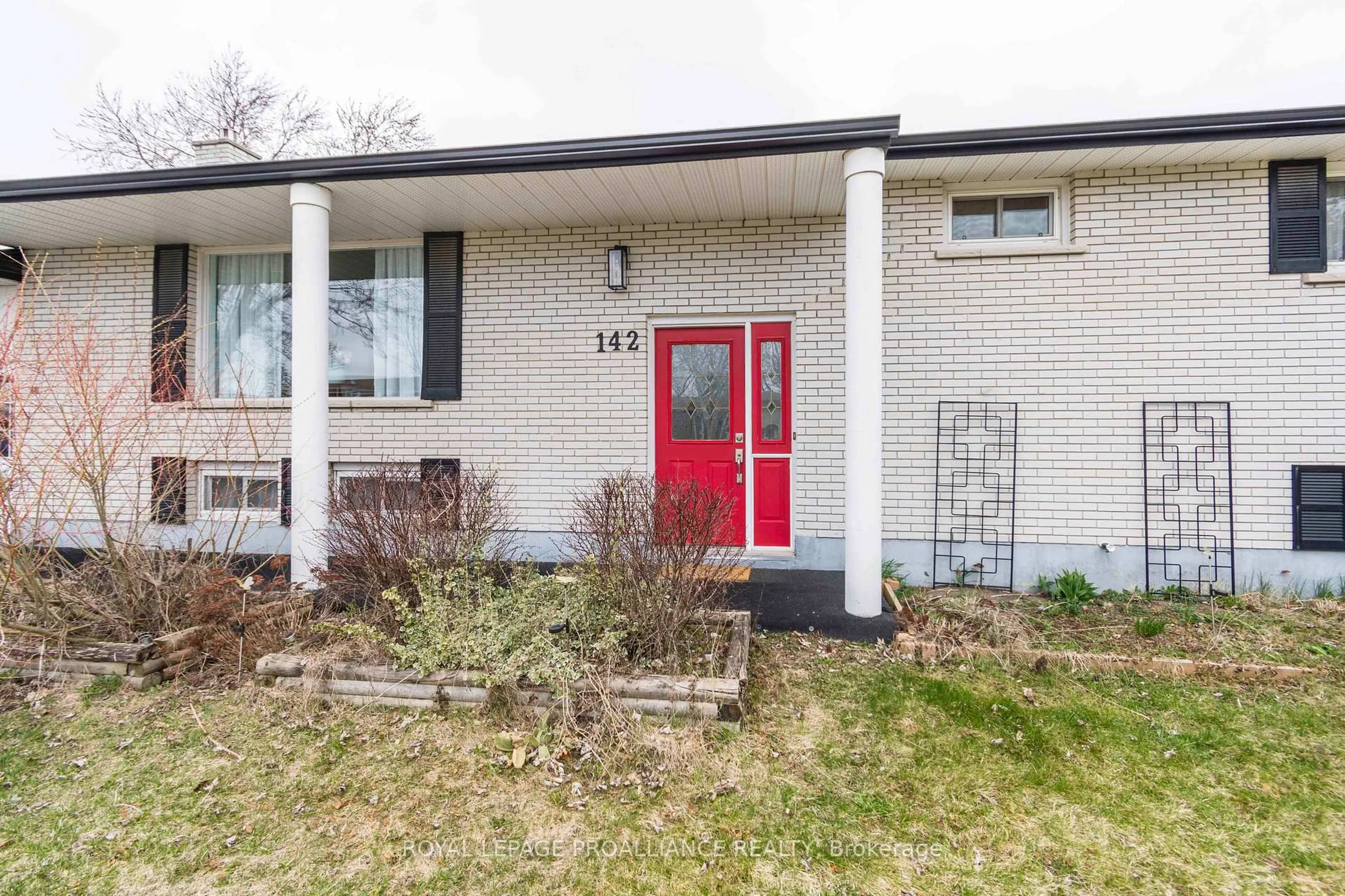 Home with brick exterior material, street for 142 Jeffrey Dr, Quinte West Ontario K8V 0P2