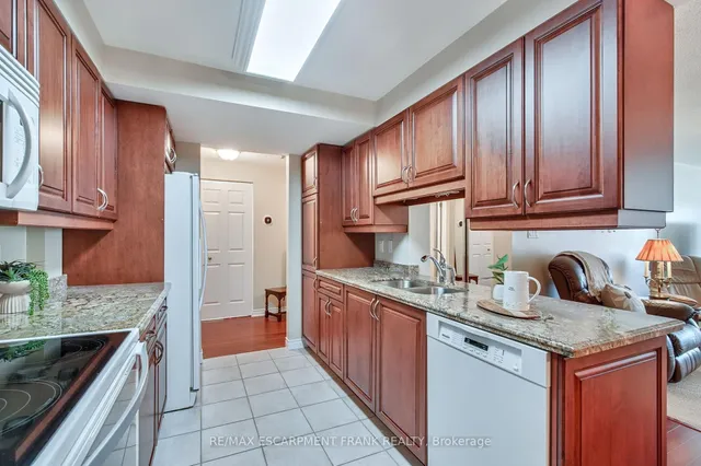 Additional property image - 970 Golf Links Rd Unit 205