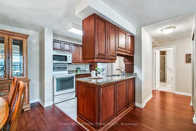 Additional property image - 970 Golf Links Rd Unit 205